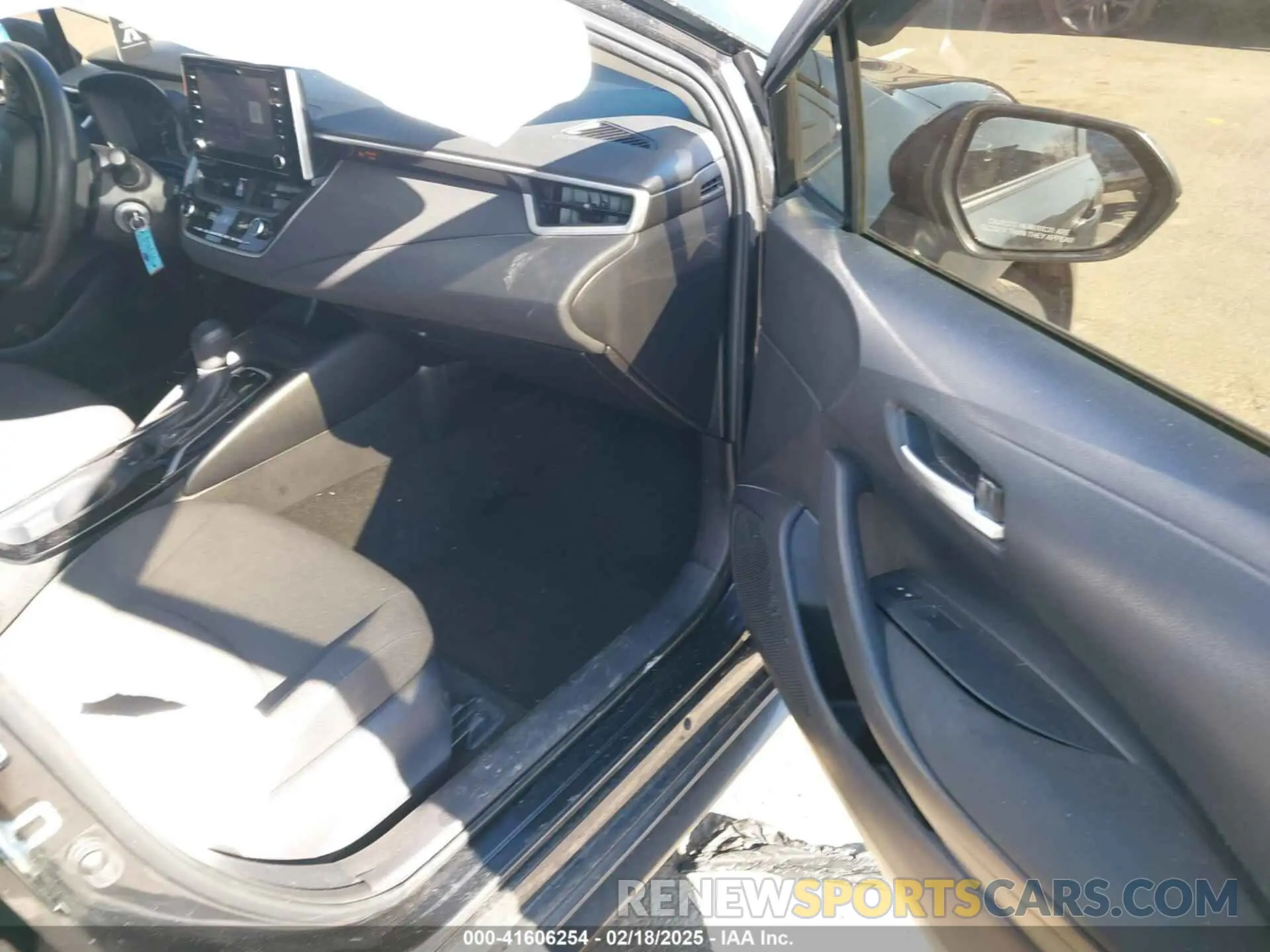 5 fotografías del automóvil dañado JTDEPRAE9LJ042357 TOYOTA COROLLA 2020
