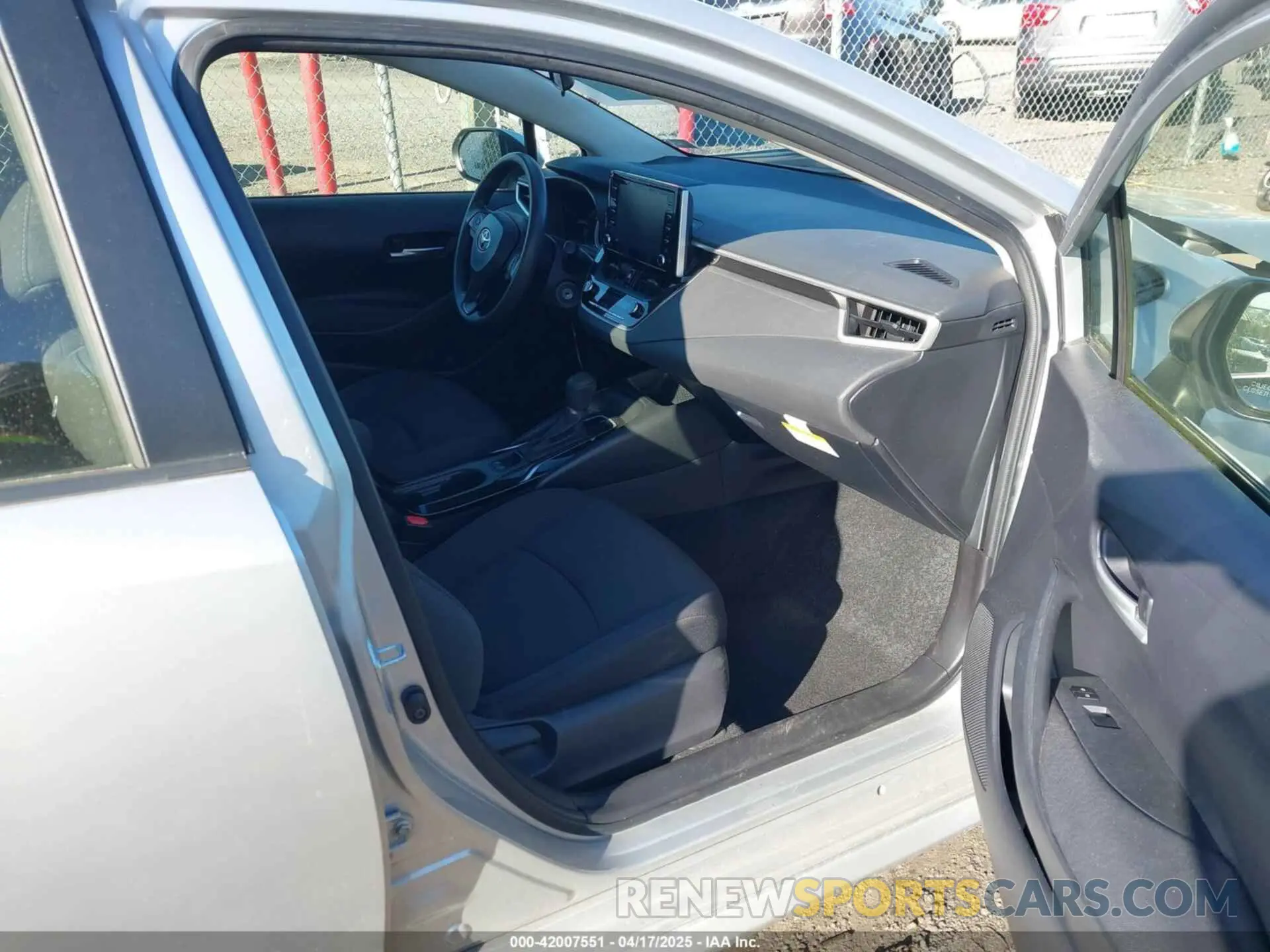 5 fotografías del automóvil dañado JTDEPRAE9LJ078792 TOYOTA COROLLA 2020