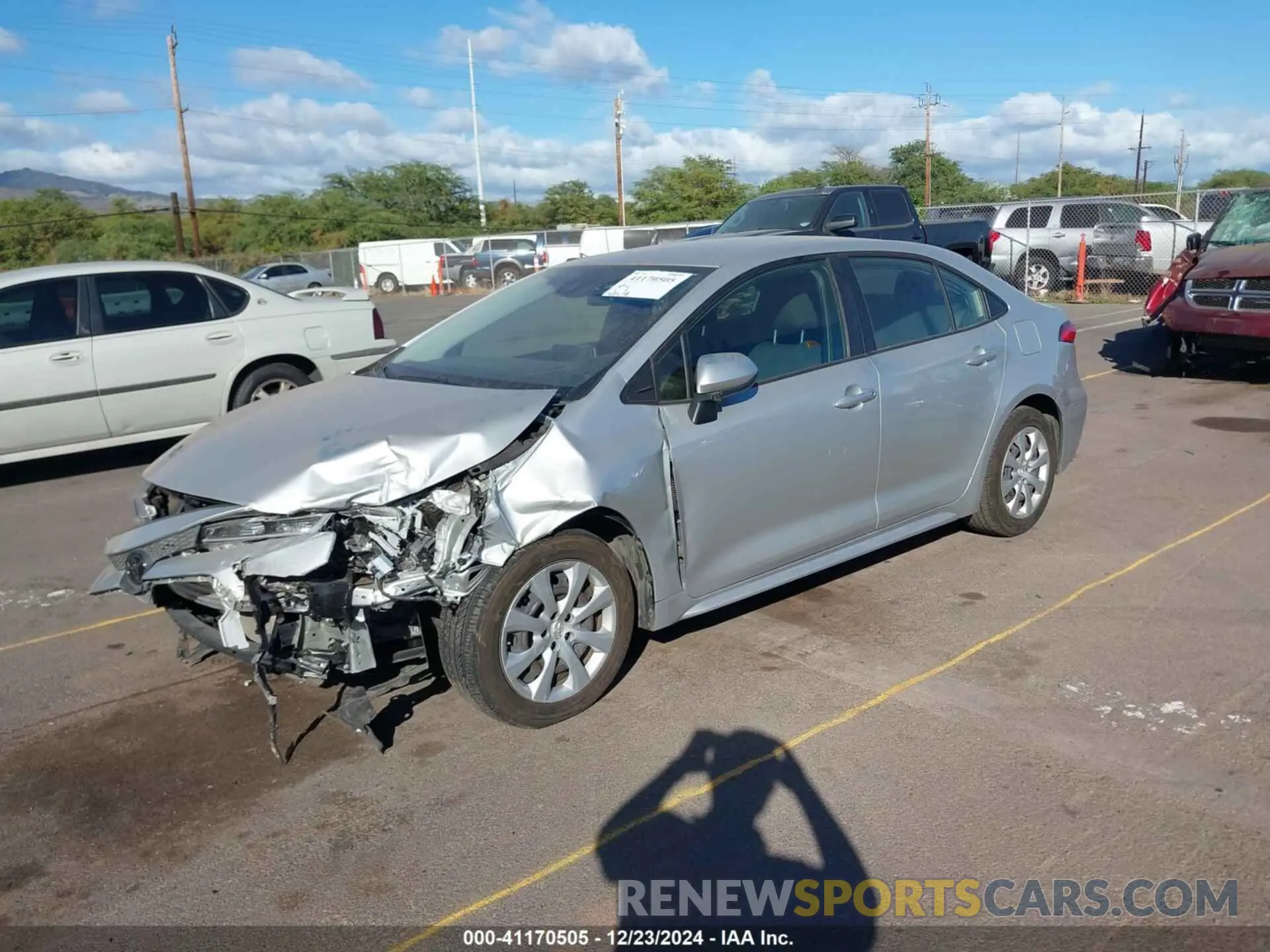 2 fotografías del automóvil dañado JTDEPRAE9LJ081188 TOYOTA COROLLA 2020
