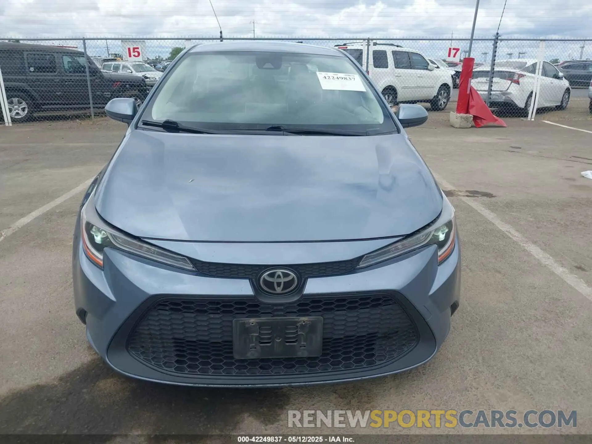 12 fotografías del automóvil dañado JTDEPRAE9LJ116683 TOYOTA COROLLA 2020