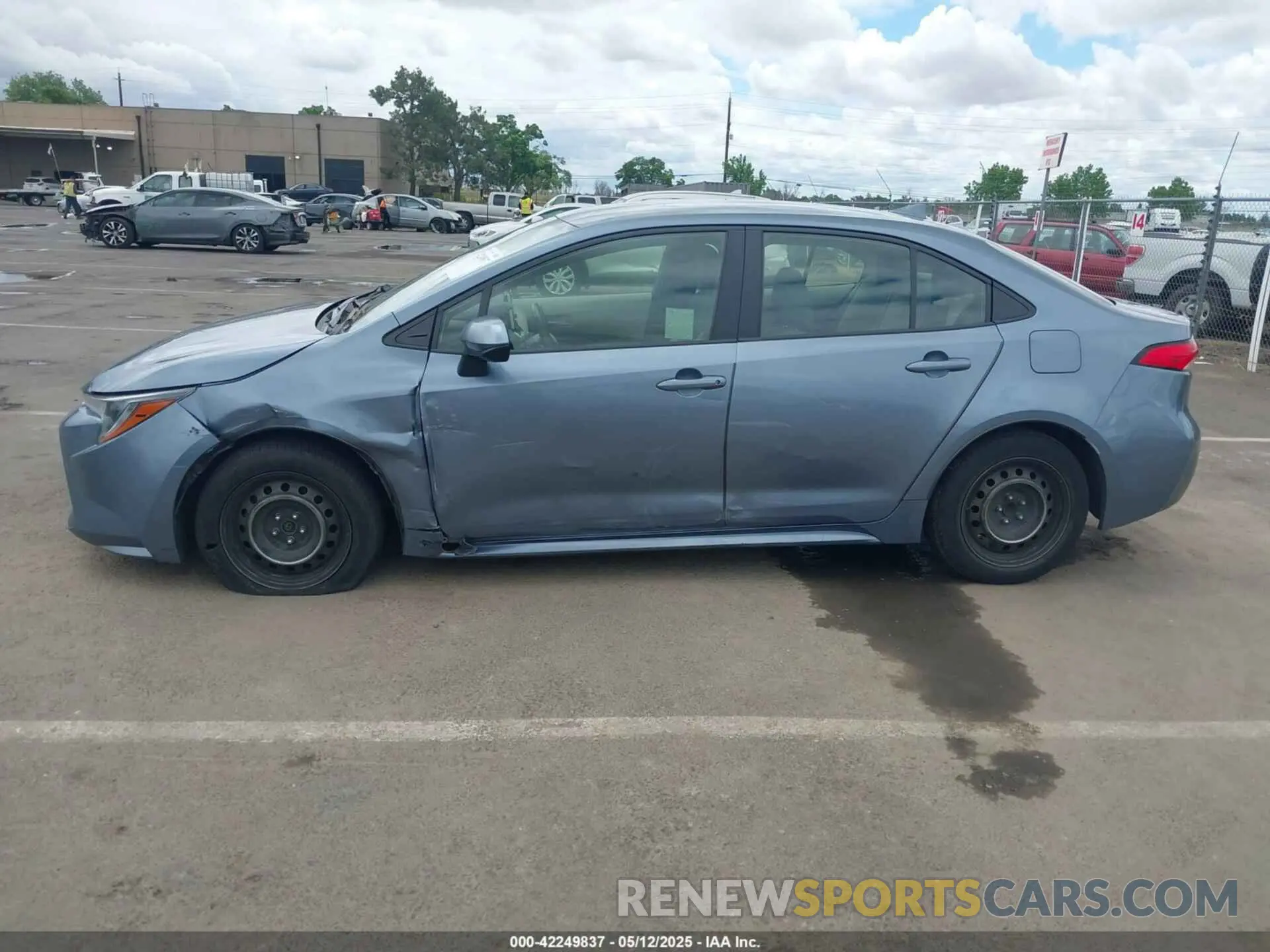 14 fotografías del automóvil dañado JTDEPRAE9LJ116683 TOYOTA COROLLA 2020