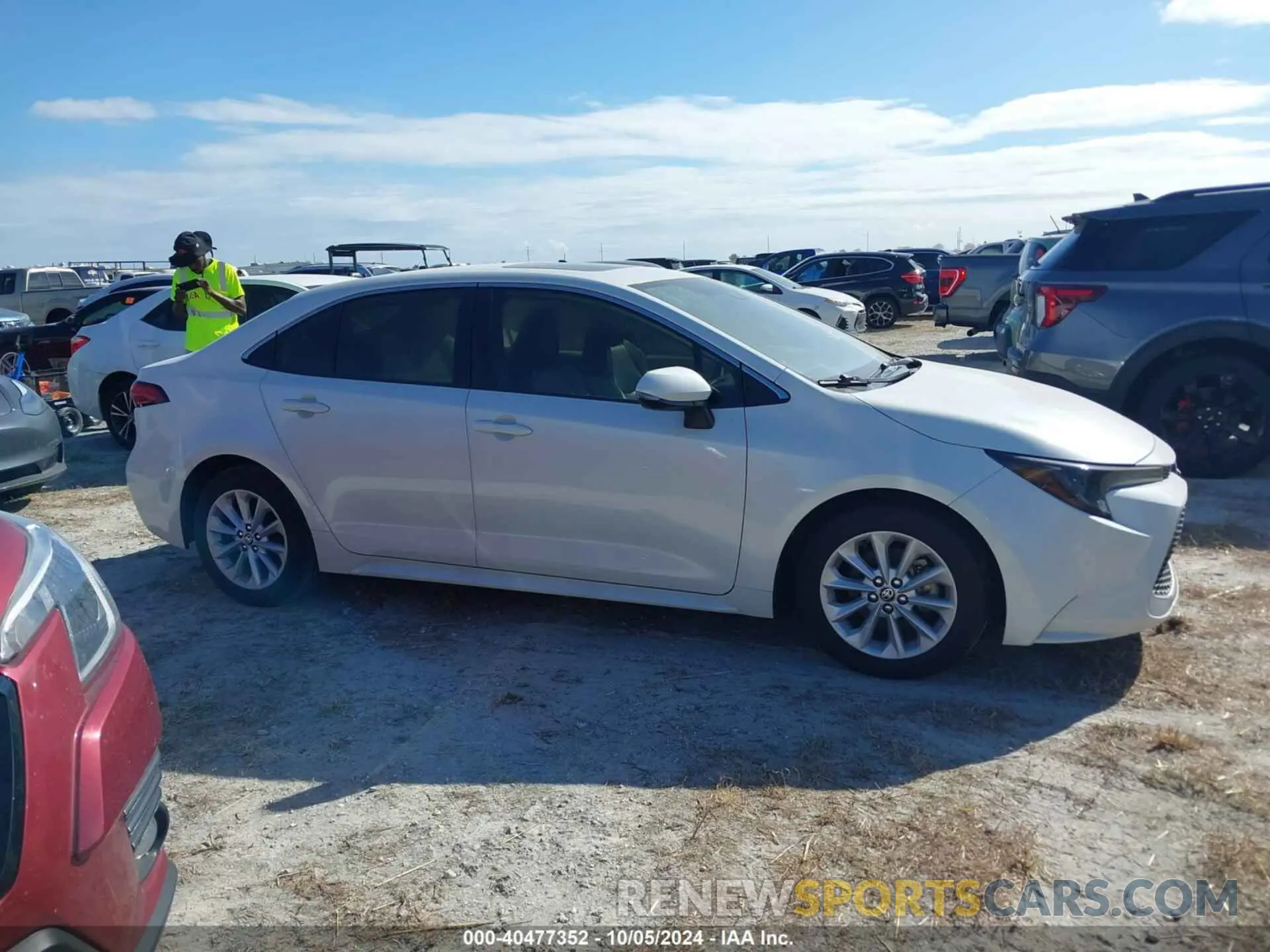 13 fotografías del automóvil dañado JTDFPRAE8LJ030253 TOYOTA COROLLA 2020