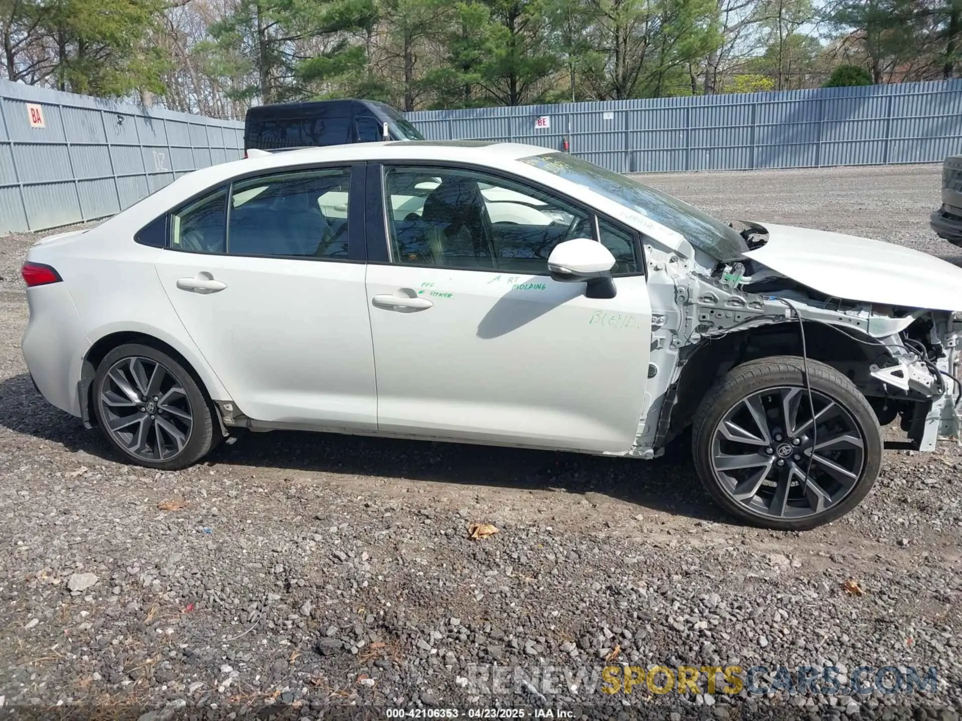 14 fotografías del automóvil dañado JTDP4RCE9LJ000933 TOYOTA COROLLA 2020