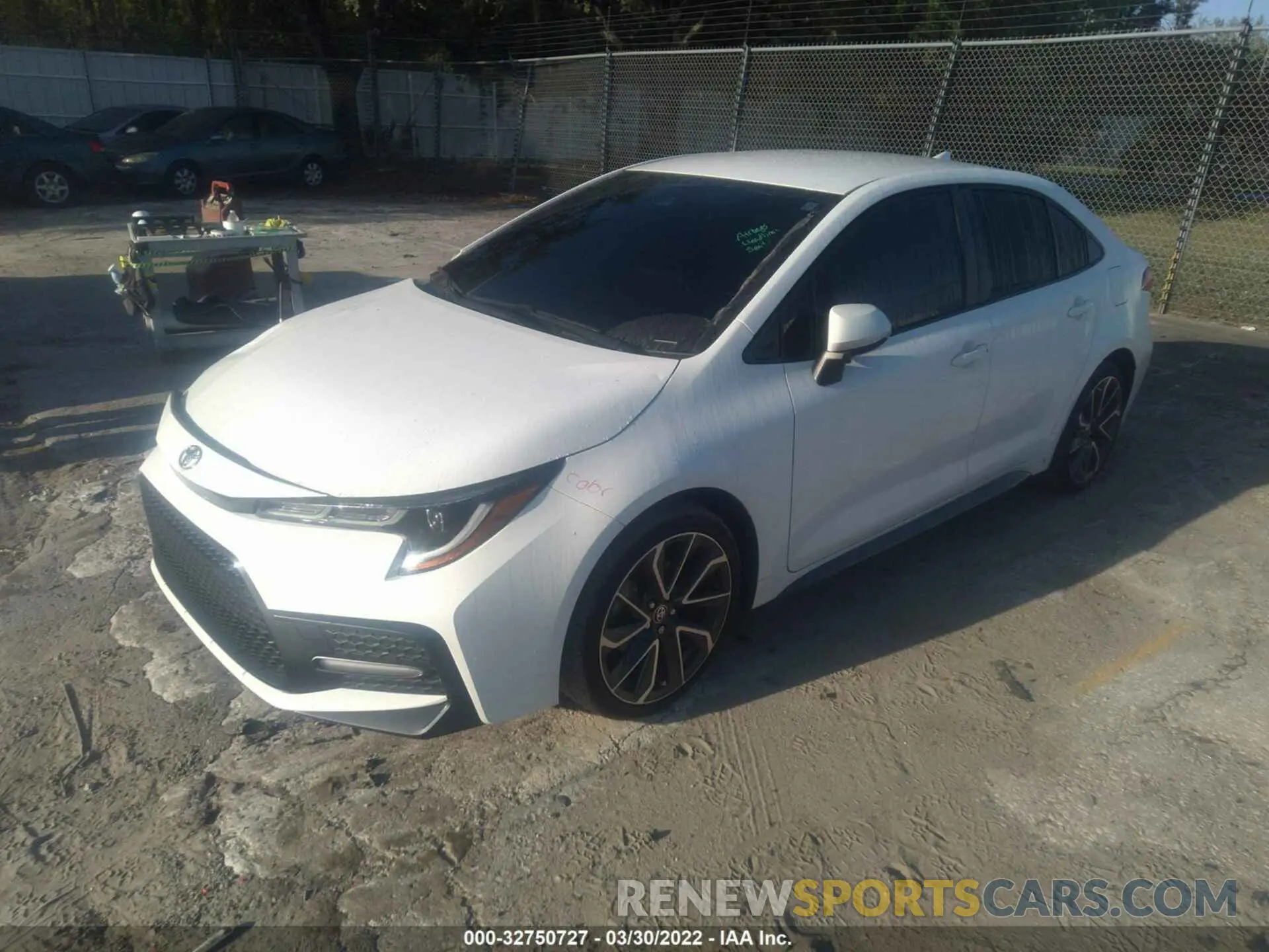 2 fotografías del automóvil dañado JTDS4RCE3LJ050639 TOYOTA COROLLA 2020