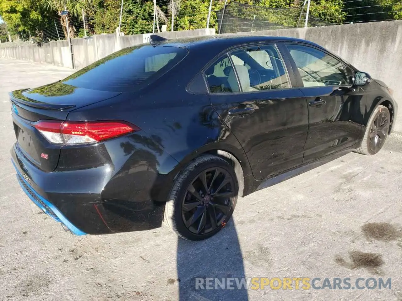 3 fotografías del automóvil dañado JTDS4RCE8LJ012405 TOYOTA COROLLA 2020