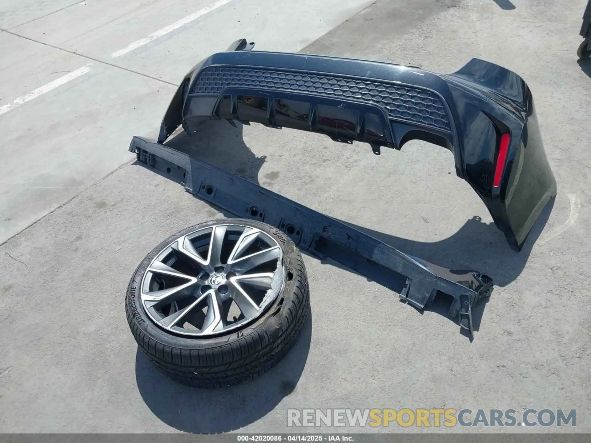 12 fotografías del automóvil dañado JTDT4RCE2LJ041435 TOYOTA COROLLA 2020