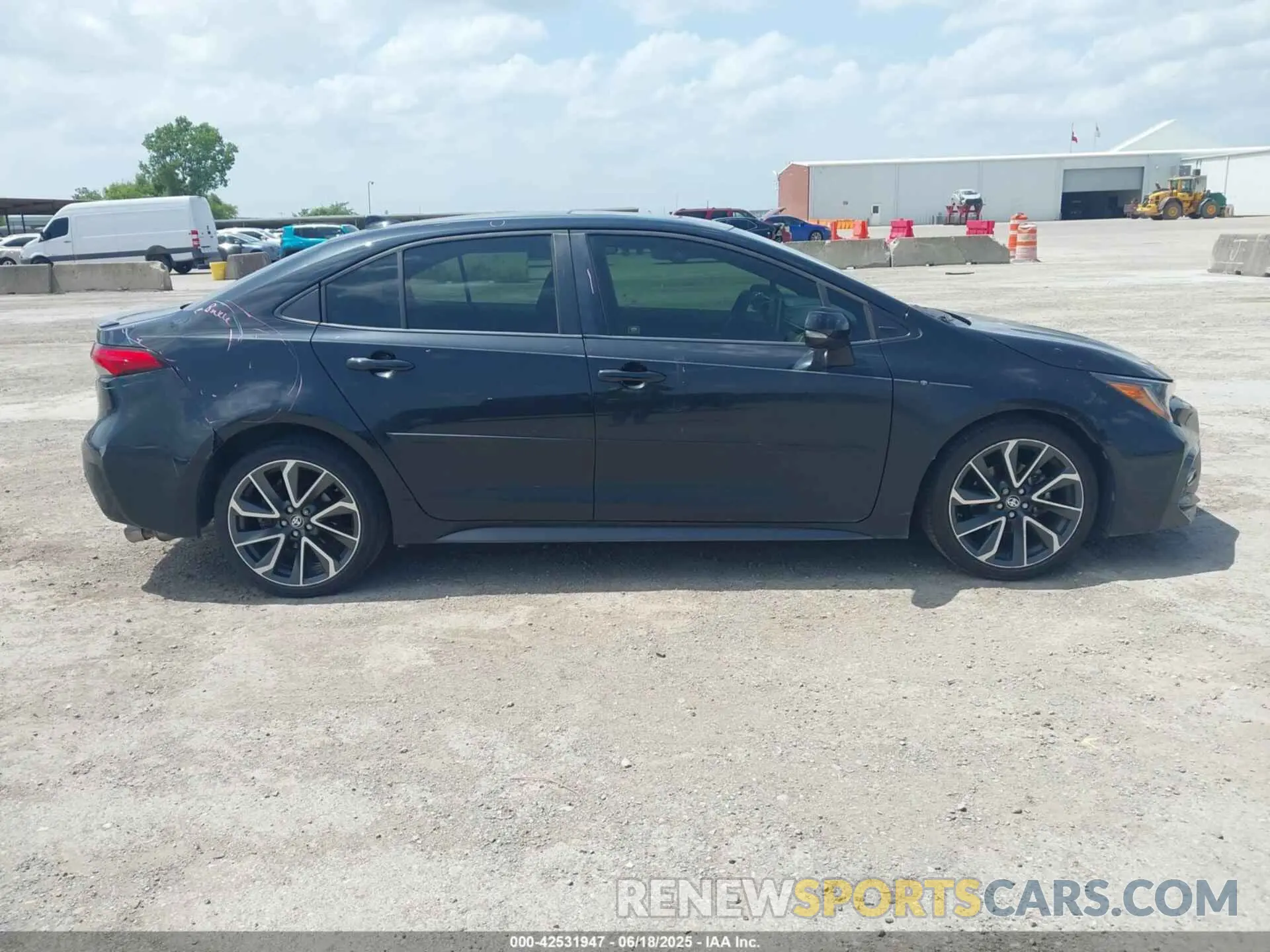 13 fotografías del automóvil dañado JTDT4RCE3LJ003227 TOYOTA COROLLA 2020