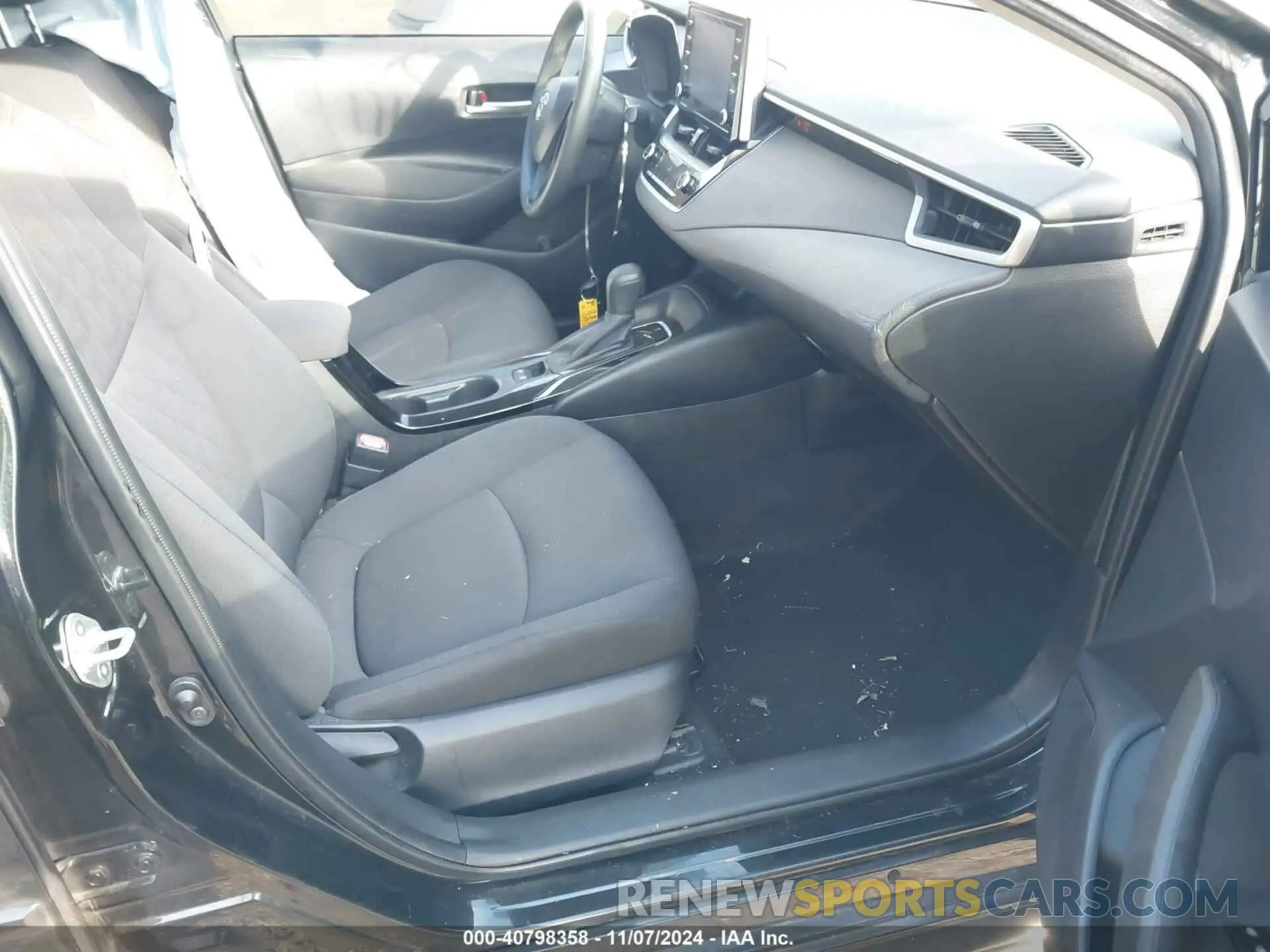5 fotografías del automóvil dañado JTDVPRAE3LJ081641 TOYOTA COROLLA 2020