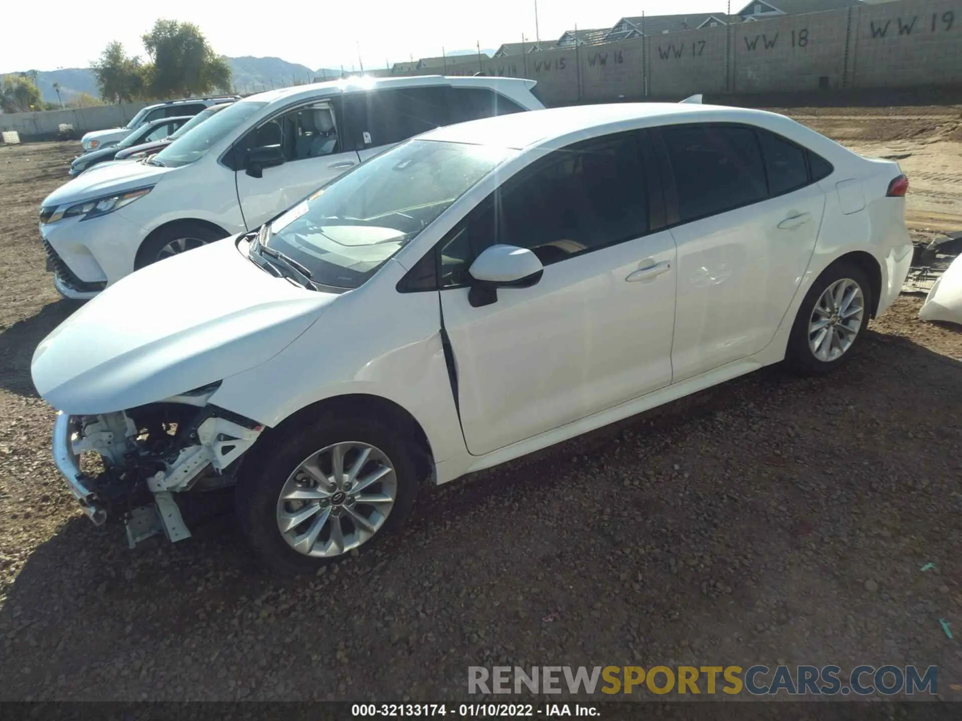 2 fotografías del automóvil dañado JTDVPRAE9LJ088786 TOYOTA COROLLA 2020
