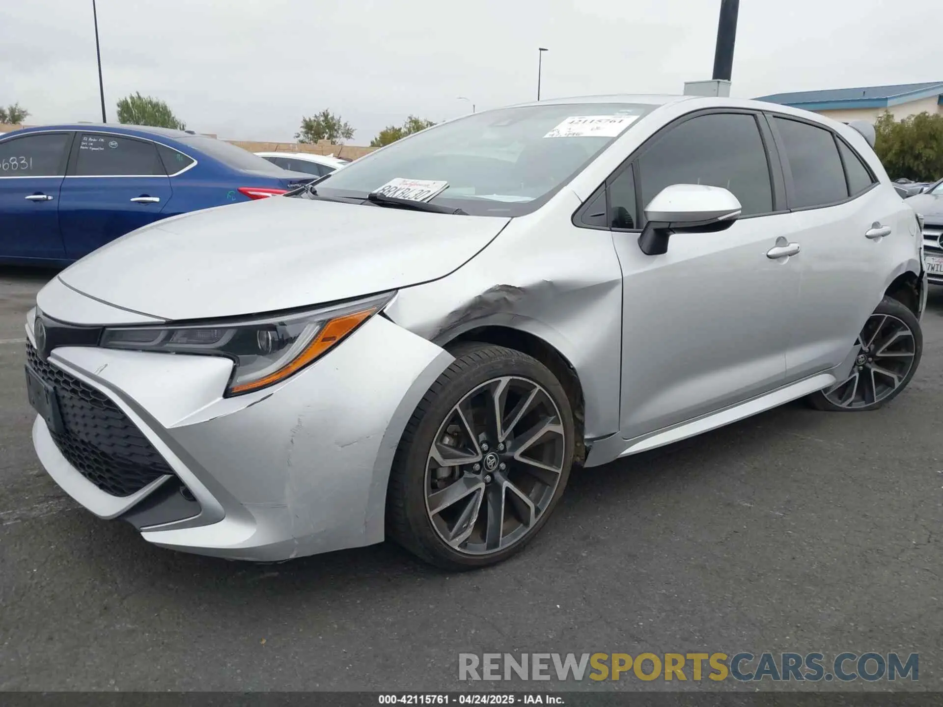 2 fotografías del automóvil dañado JTNA4RBE1L3081627 TOYOTA COROLLA 2020