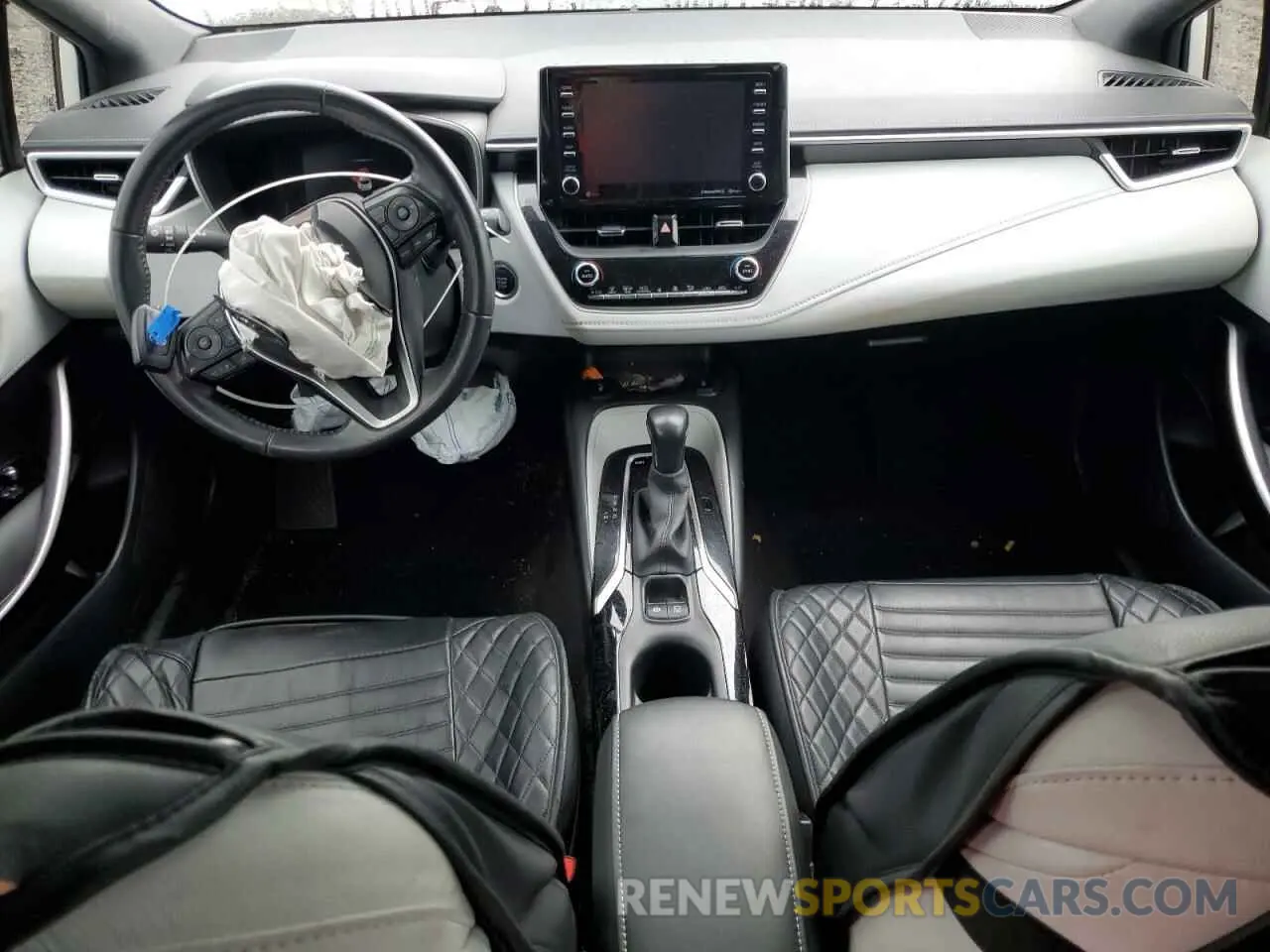 8 fotografías del automóvil dañado JTNC4RBE9L3074725 TOYOTA COROLLA 2020
