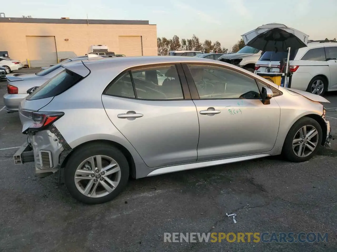 3 fotografías del automóvil dañado JTND4RBE0L3076917 TOYOTA COROLLA 2020
