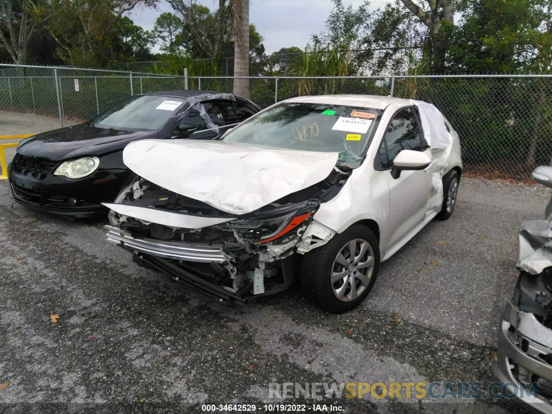 2 fotografías del automóvil dañado jtdeprae9lj074290 TOYOTA COROLLA 2020
