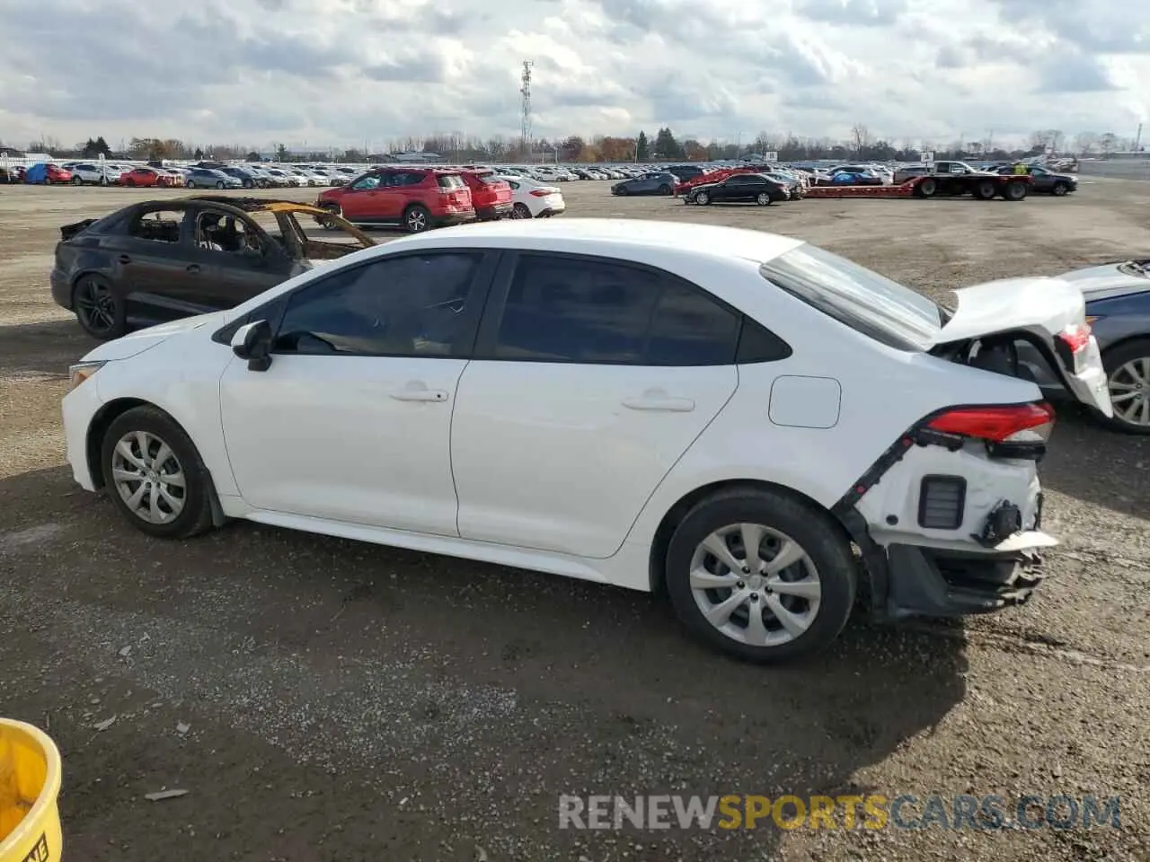 2 fotografías del automóvil dañado 5YFBPMBE7MP157122 TOYOTA COROLLA 2021