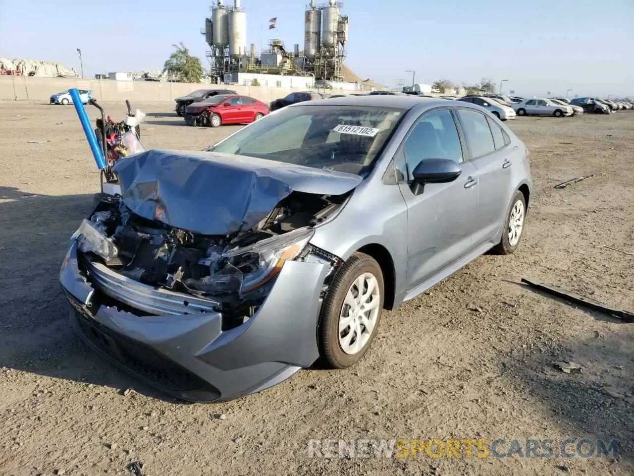 2 fotografías del automóvil dañado 5YFEPMAE0MP150320 TOYOTA COROLLA 2021