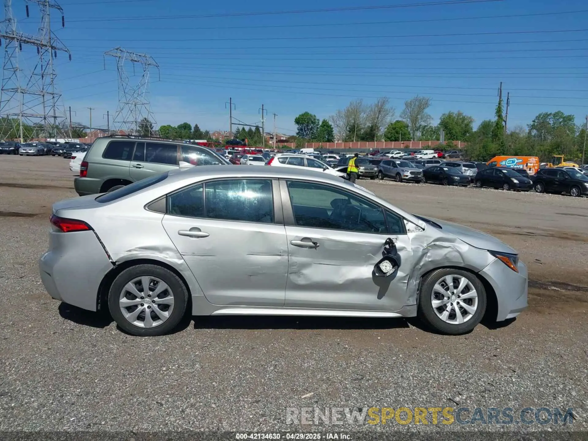 13 fotografías del automóvil dañado 5YFEPMAE0MP211696 TOYOTA COROLLA 2021