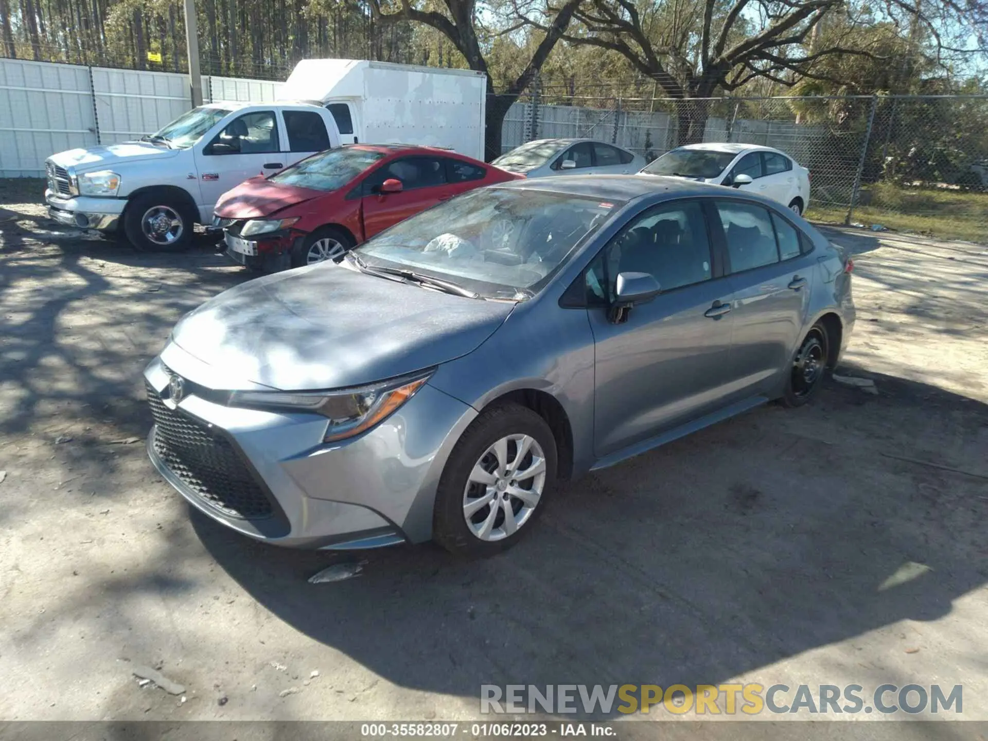 2 fotografías del automóvil dañado 5YFEPMAE0MP244116 TOYOTA COROLLA 2021