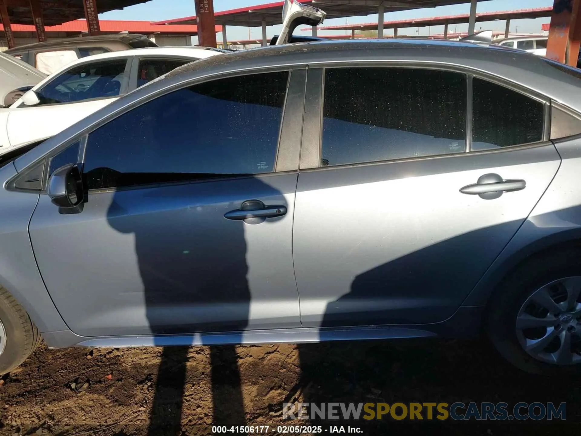 13 fotografías del automóvil dañado 5YFEPMAE0MP248506 TOYOTA COROLLA 2021