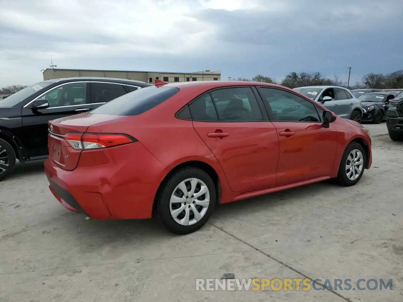 3 fotografías del automóvil dañado 5YFEPMAE0MP263278 TOYOTA COROLLA 2021
