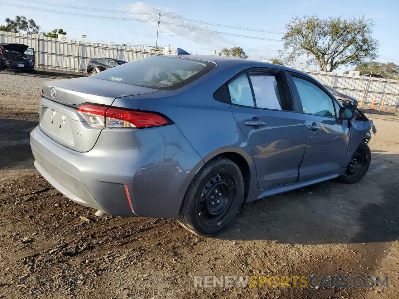 3 fotografías del automóvil dañado 5YFEPMAE1MP148642 TOYOTA COROLLA 2021