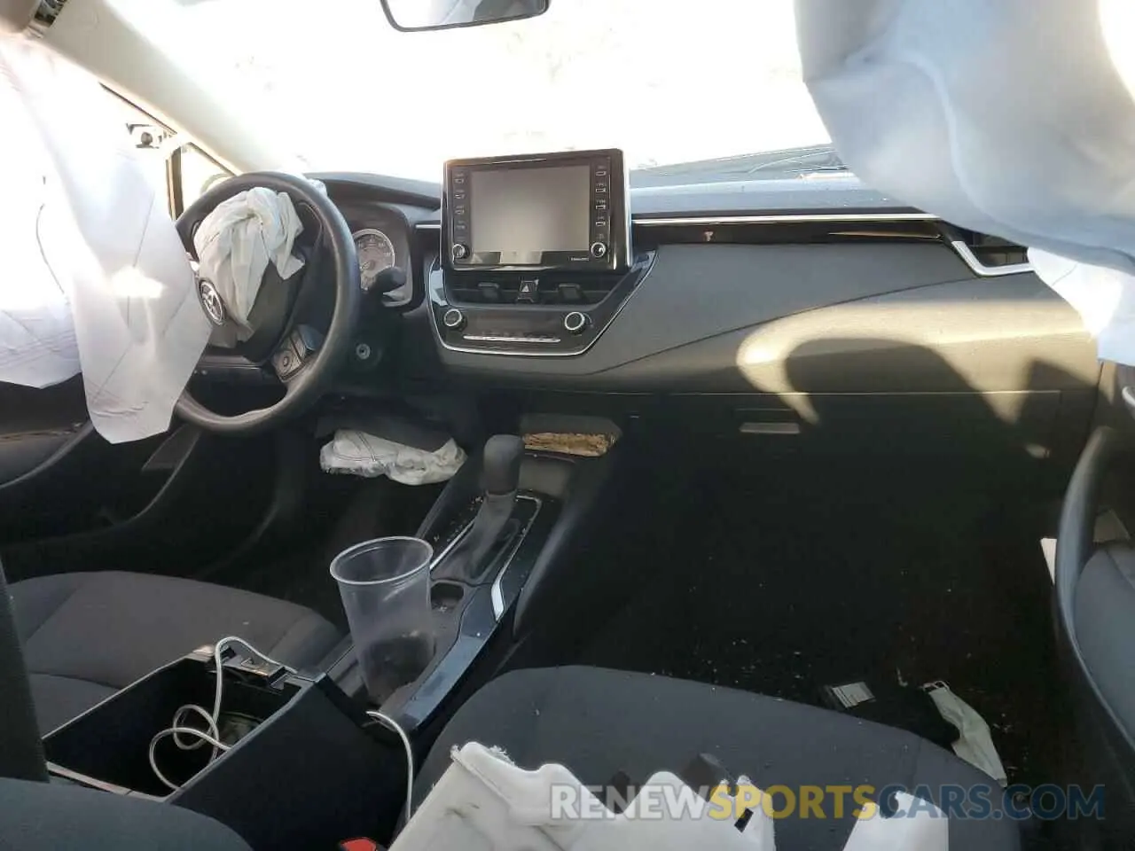 8 fotografías del automóvil dañado 5YFEPMAE1MP148642 TOYOTA COROLLA 2021