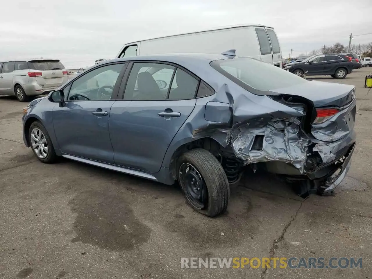 2 fotografías del automóvil dañado 5YFEPMAE1MP156577 TOYOTA COROLLA 2021
