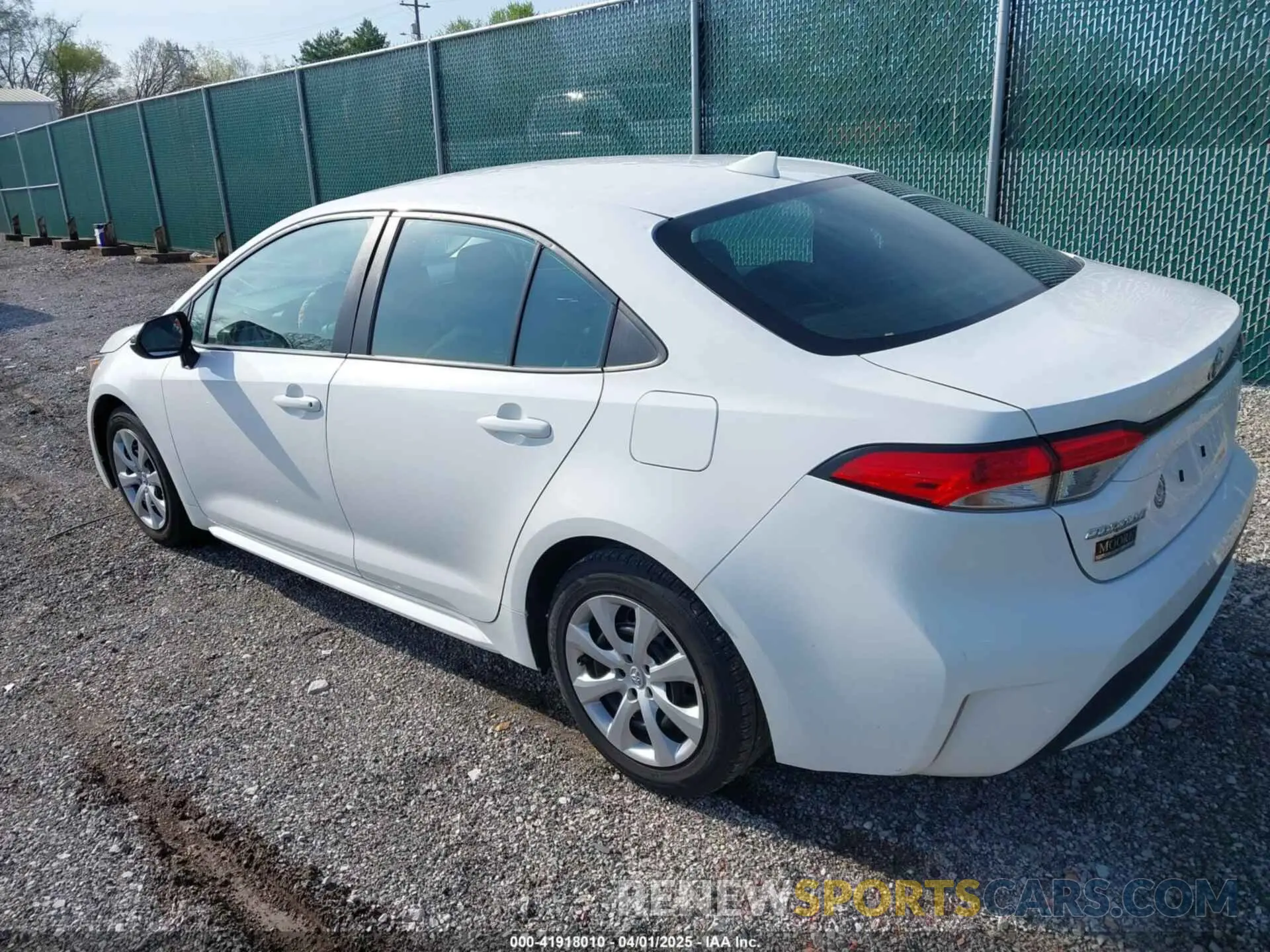 3 fotografías del automóvil dañado 5YFEPMAE1MP165473 TOYOTA COROLLA 2021