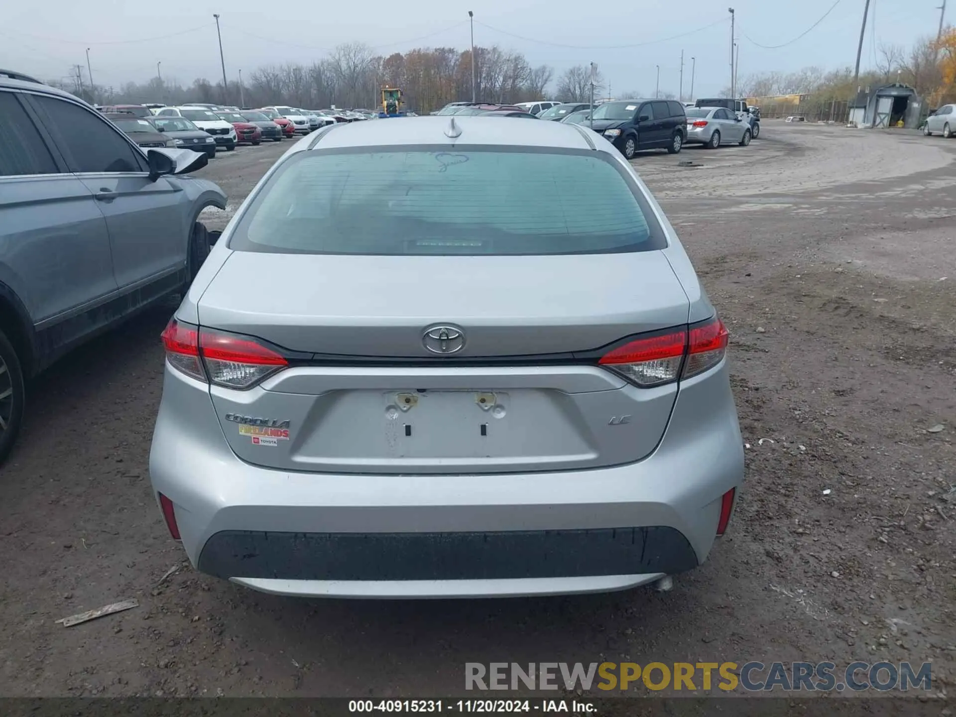 17 fotografías del automóvil dañado 5YFEPMAE1MP175159 TOYOTA COROLLA 2021