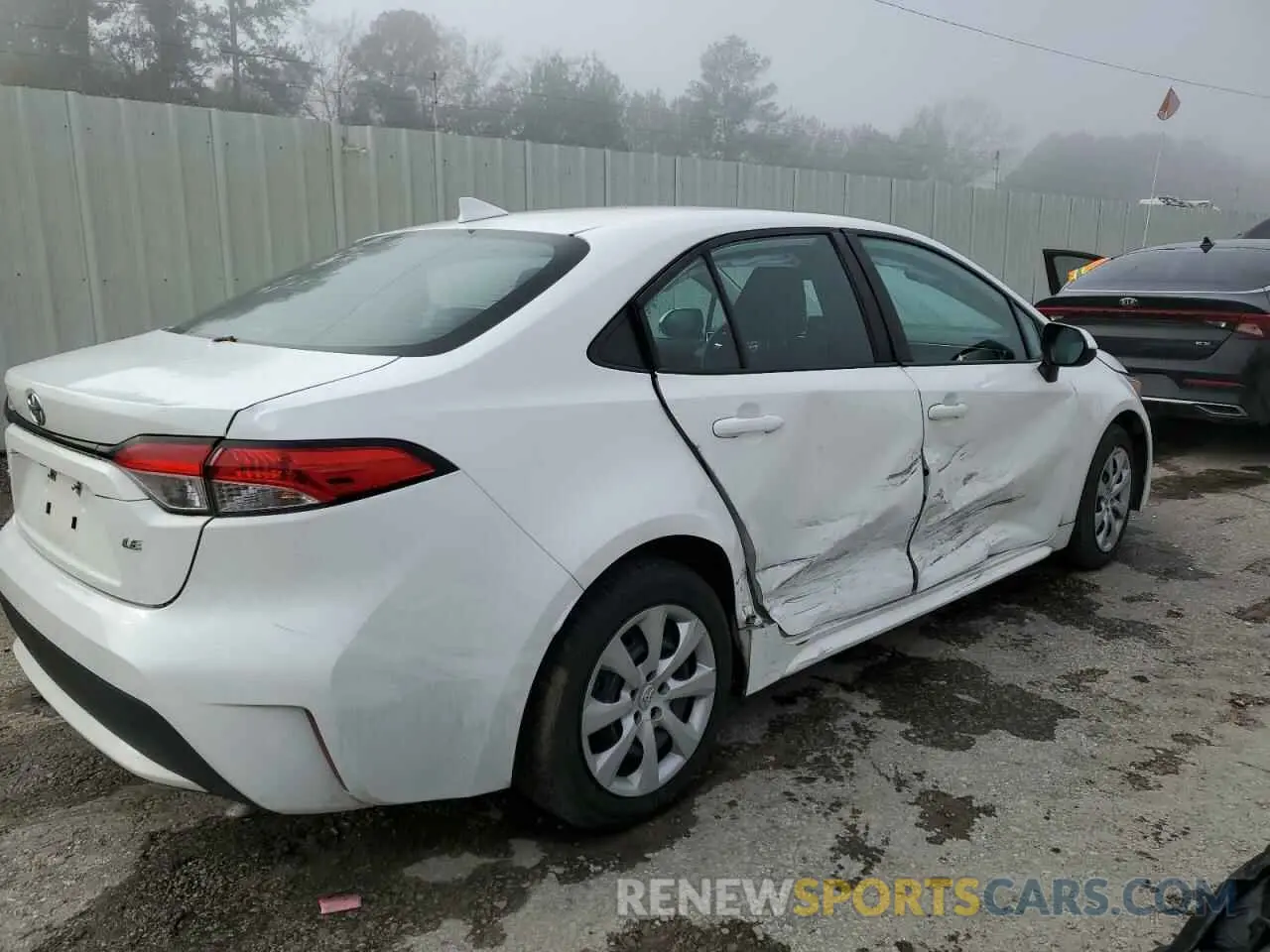 3 fotografías del automóvil dañado 5YFEPMAE1MP186551 TOYOTA COROLLA 2021