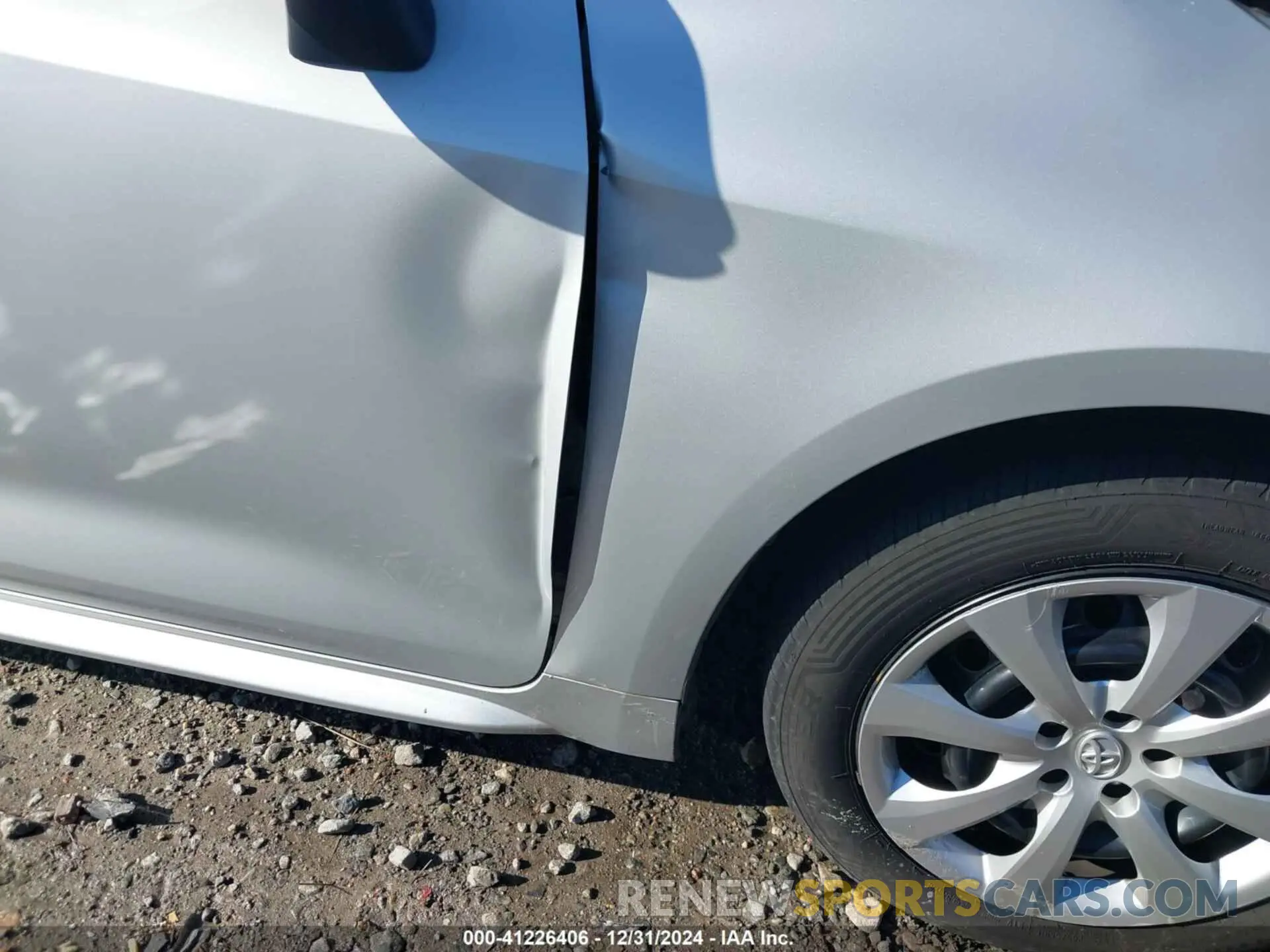 17 fotografías del automóvil dañado 5YFEPMAE1MP190065 TOYOTA COROLLA 2021