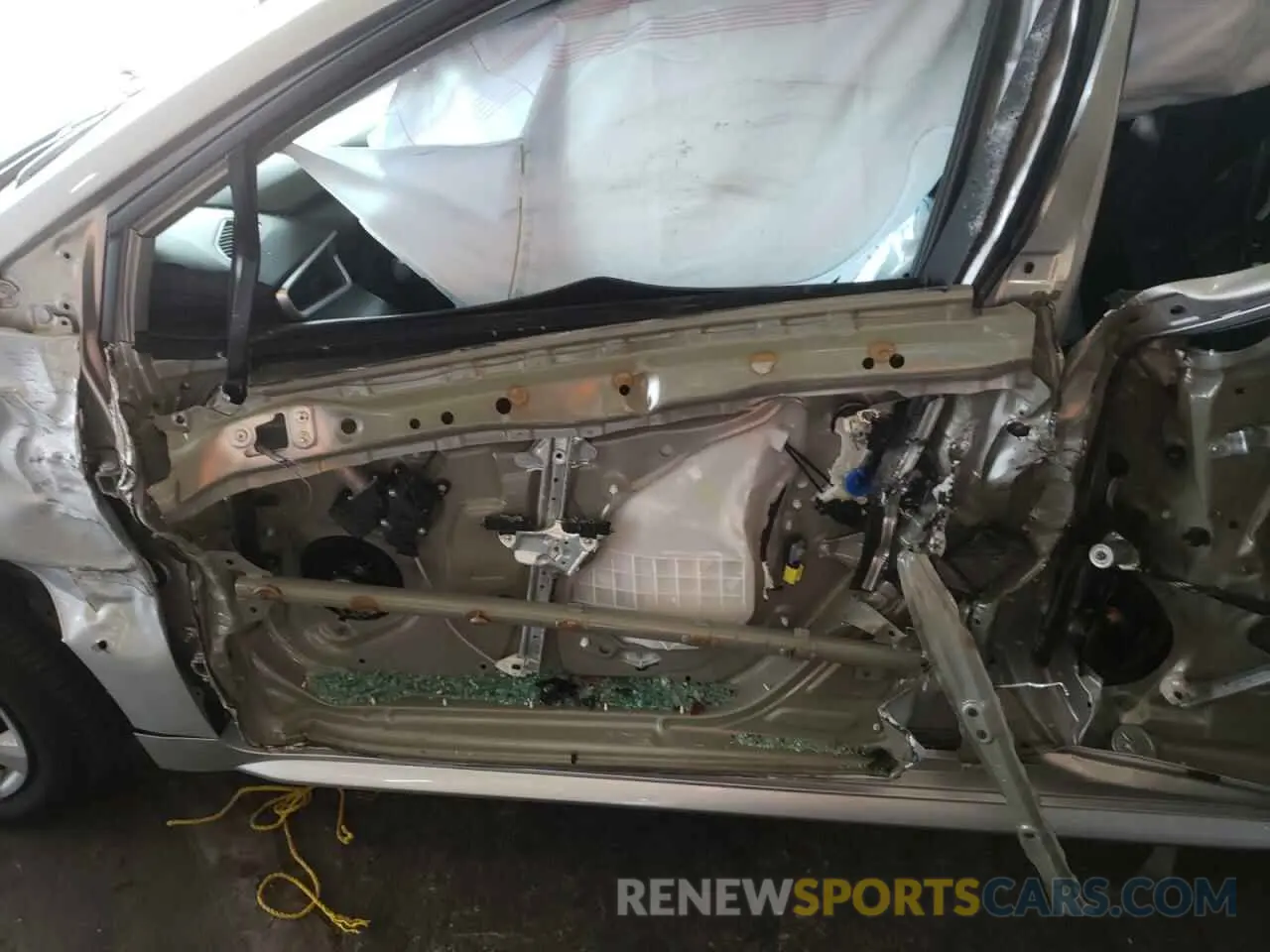 10 fotografías del automóvil dañado 5YFEPMAE1MP194505 TOYOTA COROLLA 2021