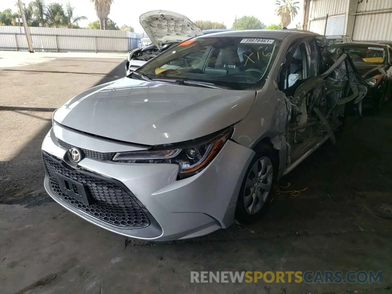 2 fotografías del automóvil dañado 5YFEPMAE1MP194505 TOYOTA COROLLA 2021