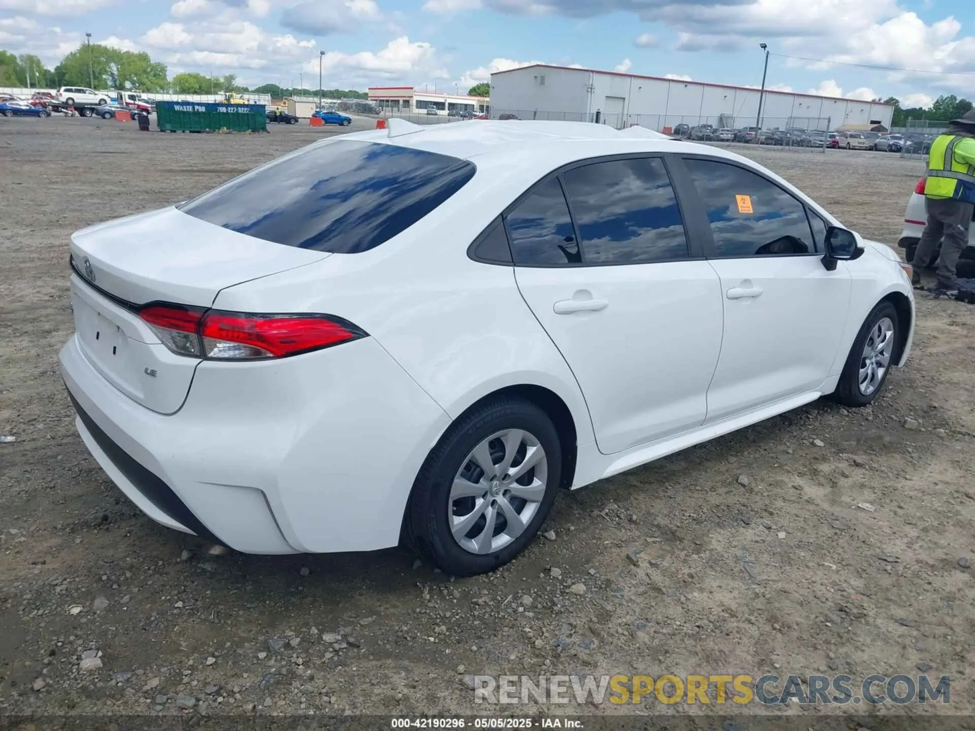 4 fotografías del automóvil dañado 5YFEPMAE1MP201811 TOYOTA COROLLA 2021