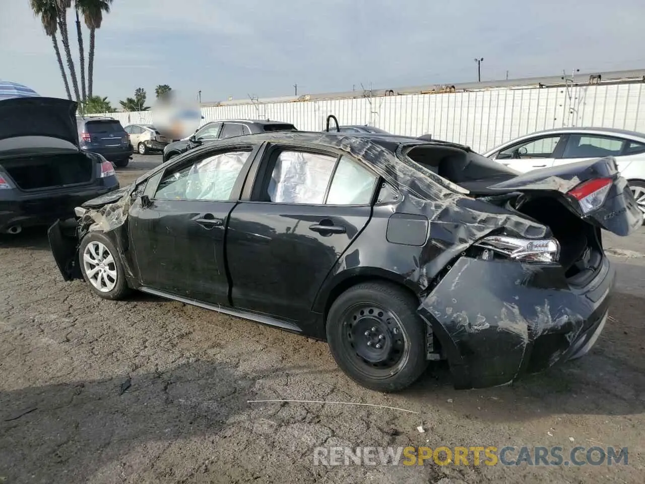2 fotografías del automóvil dañado 5YFEPMAE1MP212811 TOYOTA COROLLA 2021