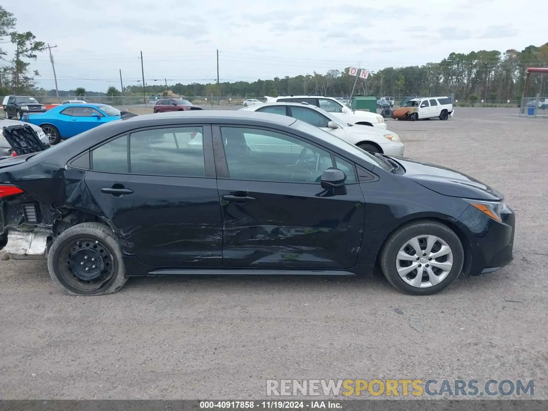 13 fotografías del automóvil dañado 5YFEPMAE1MP213005 TOYOTA COROLLA 2021