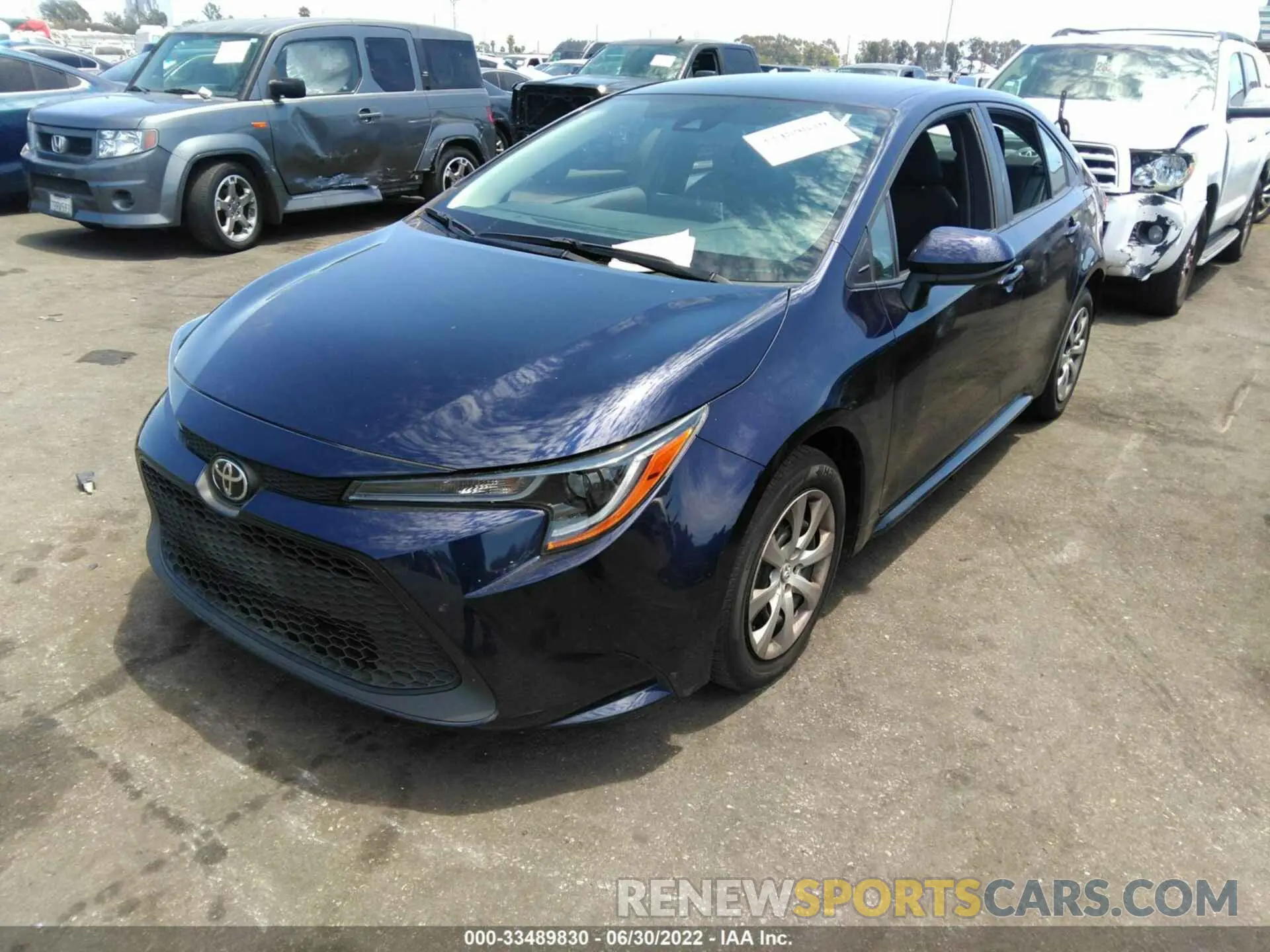 2 fotografías del automóvil dañado 5YFEPMAE1MP220813 TOYOTA COROLLA 2021