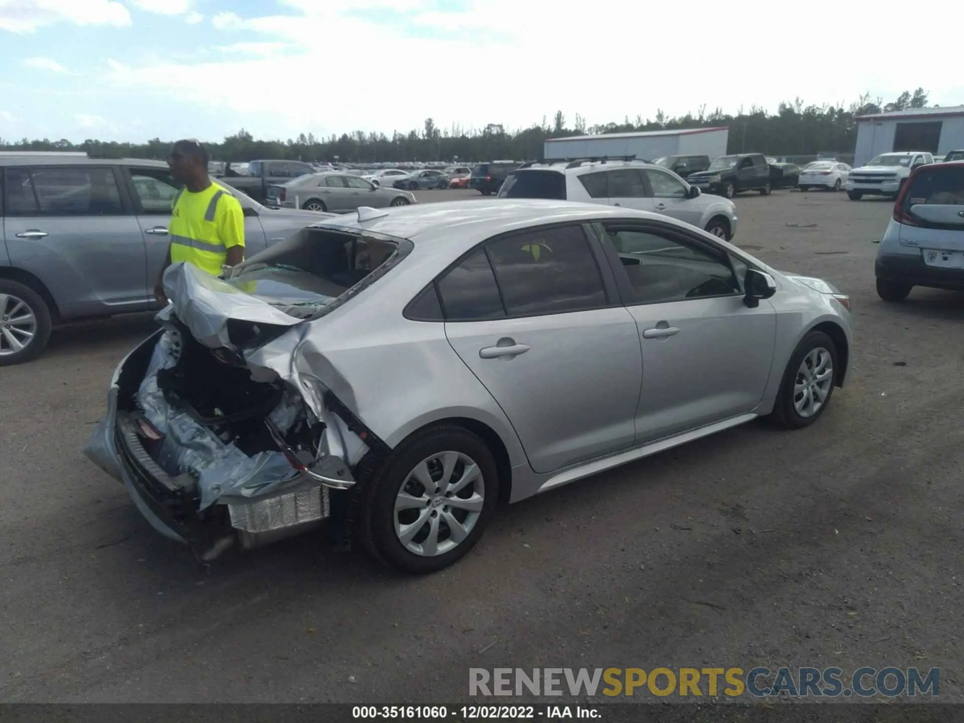 4 fotografías del automóvil dañado 5YFEPMAE1MP260518 TOYOTA COROLLA 2021