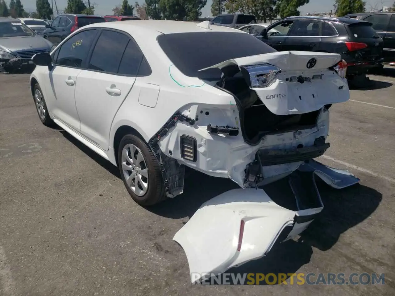 3 fotografías del automóvil dañado 5YFEPMAE1MP269882 TOYOTA COROLLA 2021