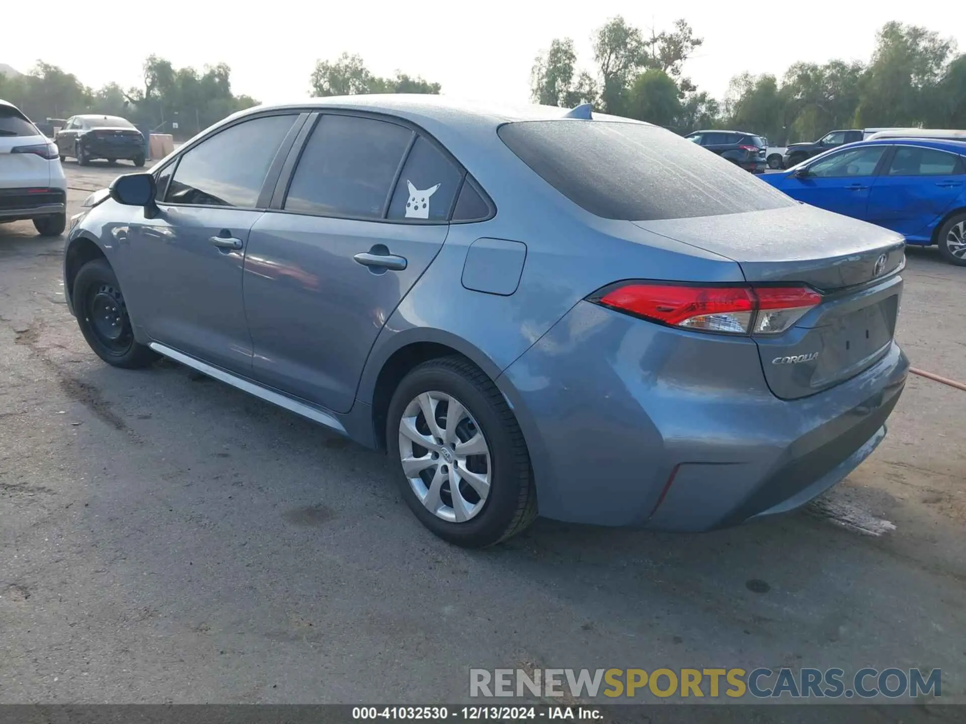 3 fotografías del automóvil dañado 5YFEPMAE2MP158418 TOYOTA COROLLA 2021