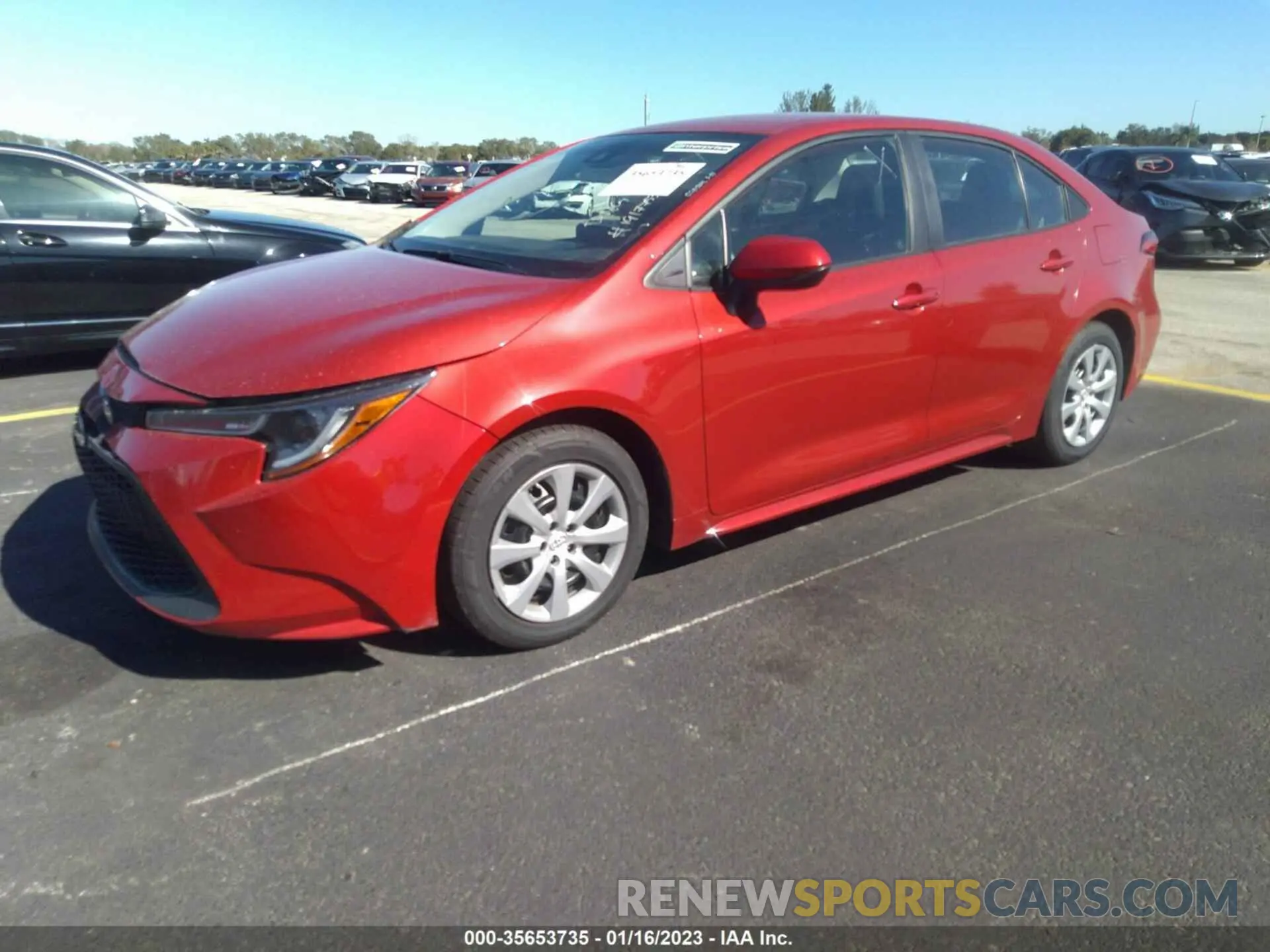 2 fotografías del automóvil dañado 5YFEPMAE2MP169869 TOYOTA COROLLA 2021