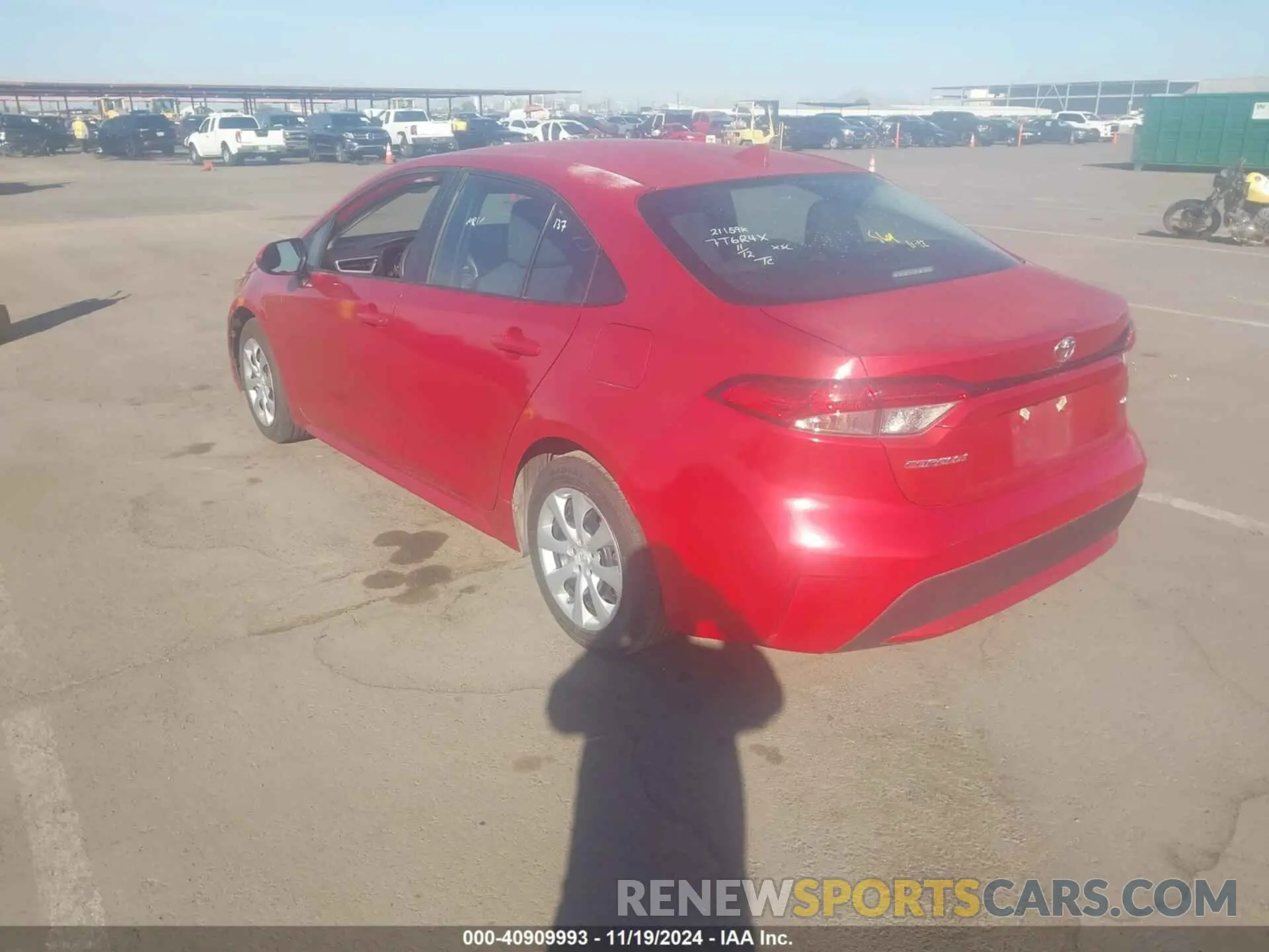 3 fotografías del automóvil dañado 5YFEPMAE2MP185019 TOYOTA COROLLA 2021