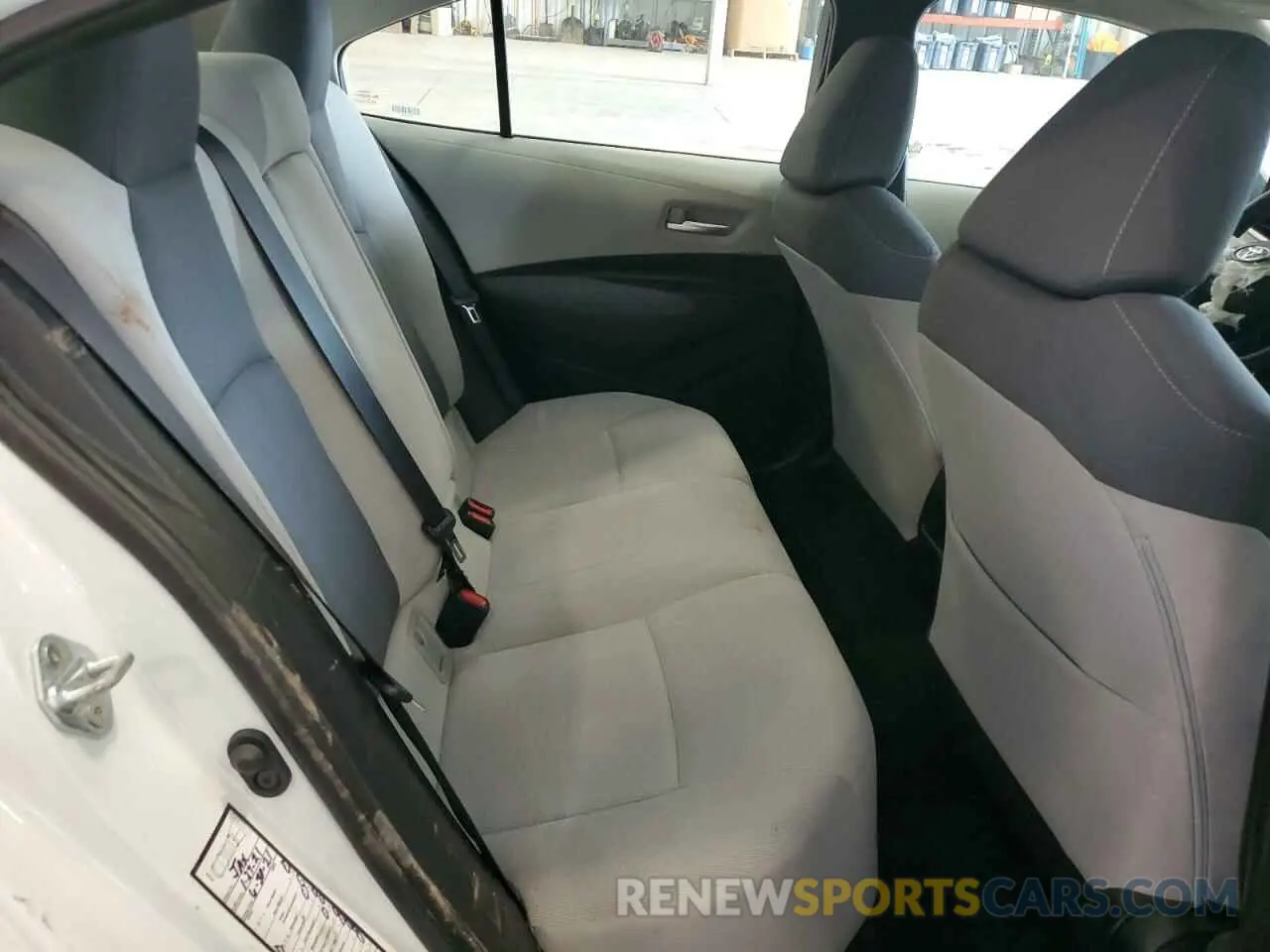10 fotografías del automóvil dañado 5YFEPMAE2MP204863 TOYOTA COROLLA 2021