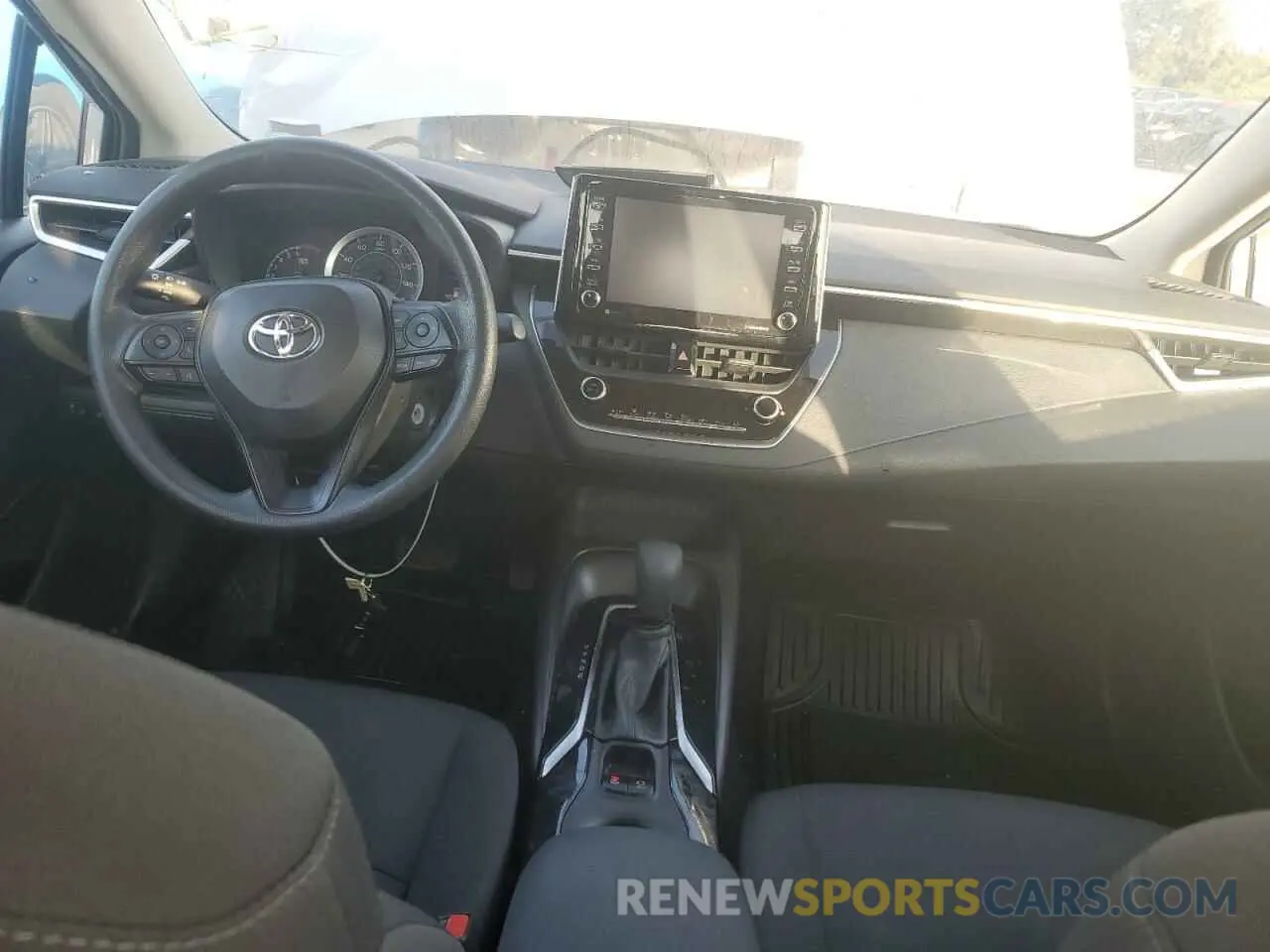 8 fotografías del automóvil dañado 5YFEPMAE2MP209075 TOYOTA COROLLA 2021
