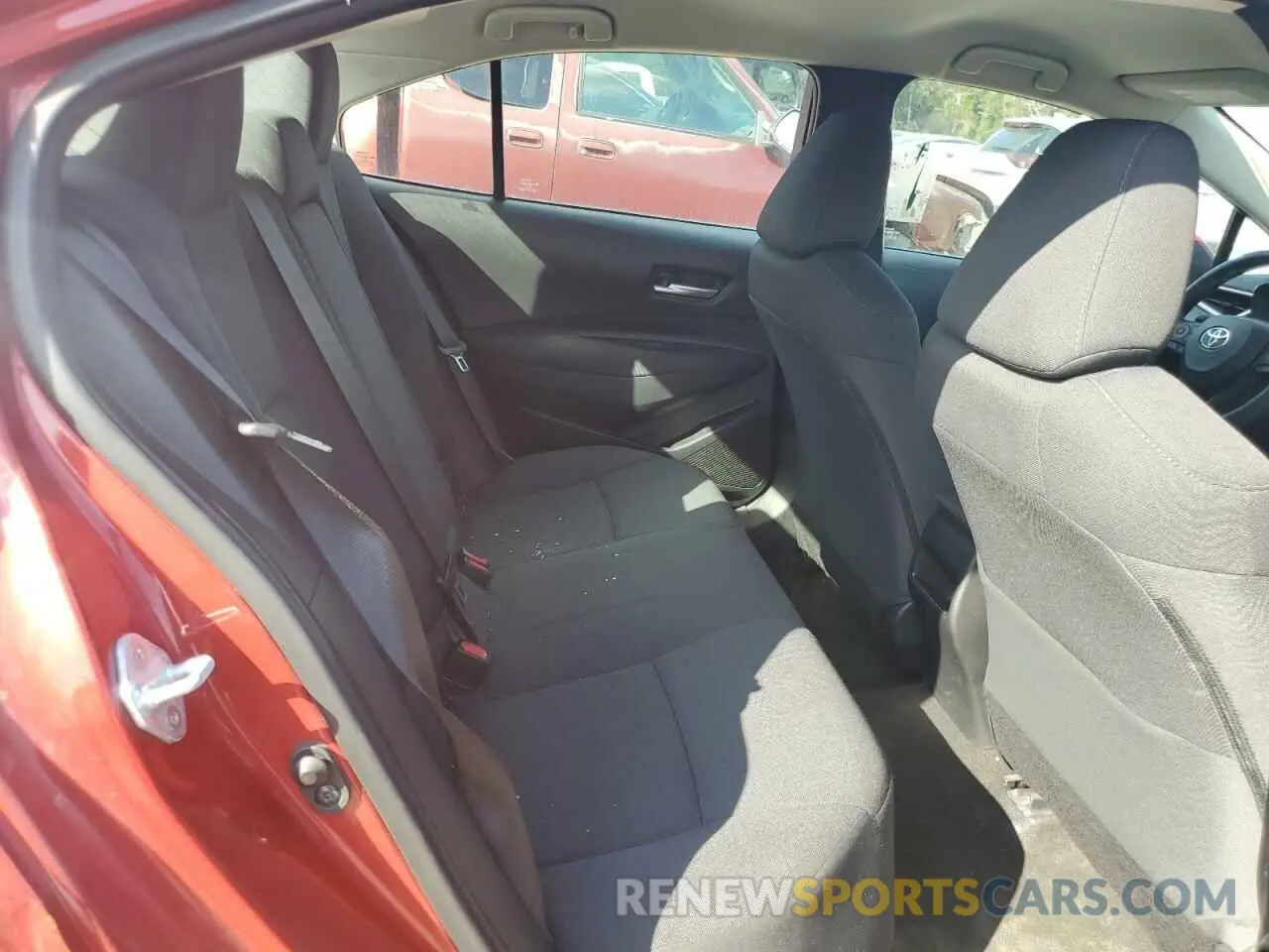 10 fotografías del automóvil dañado 5YFEPMAE2MP214762 TOYOTA COROLLA 2021