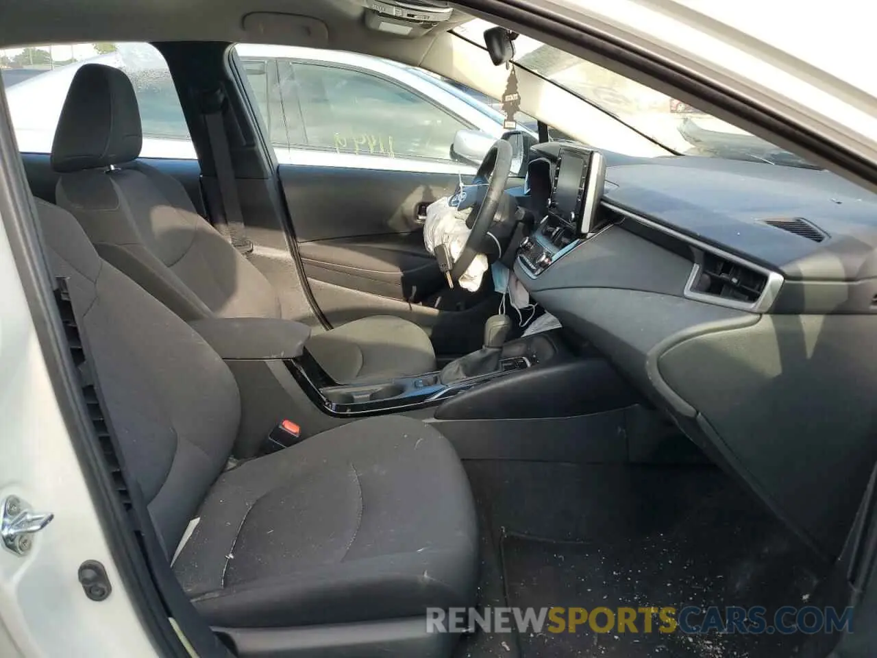 5 fotografías del automóvil dañado 5YFEPMAE2MP220710 TOYOTA COROLLA 2021