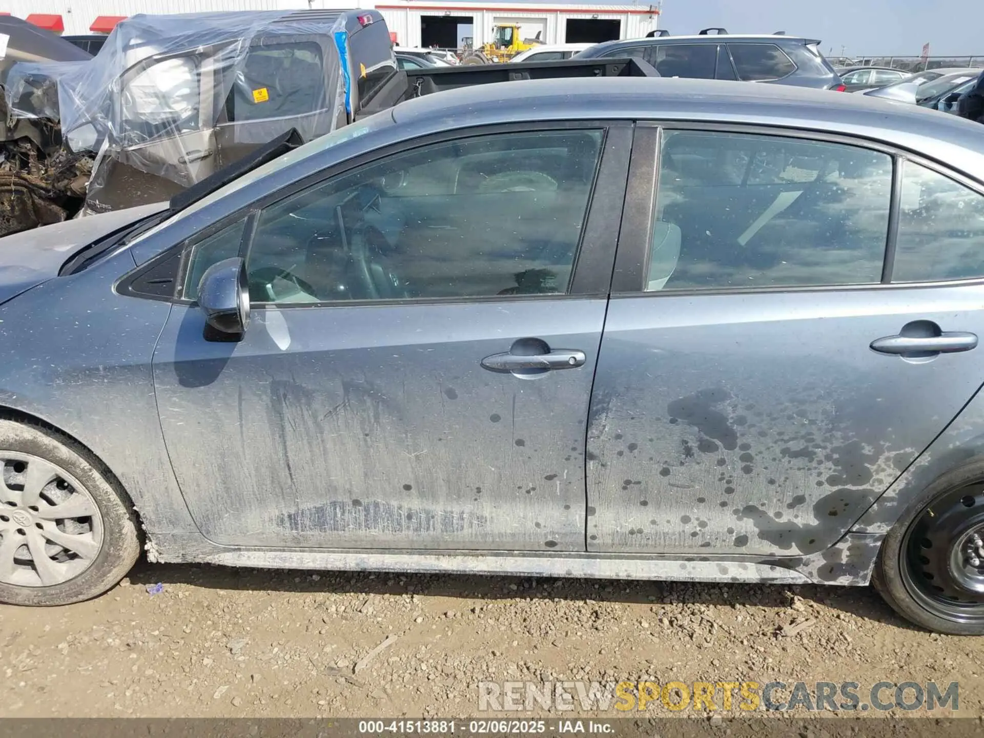 14 fotografías del automóvil dañado 5YFEPMAE2MP230007 TOYOTA COROLLA 2021