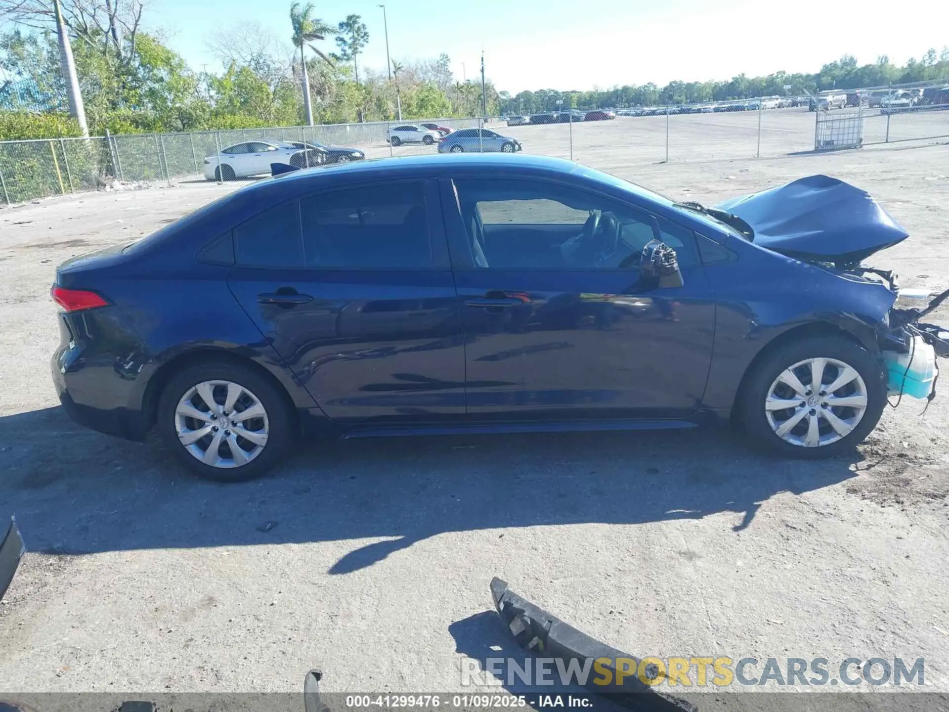 14 fotografías del automóvil dañado 5YFEPMAE2MP235885 TOYOTA COROLLA 2021