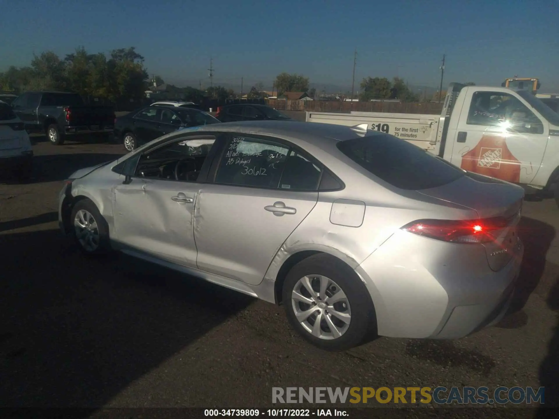 3 fotografías del automóvil dañado 5YFEPMAE2MP244277 TOYOTA COROLLA 2021