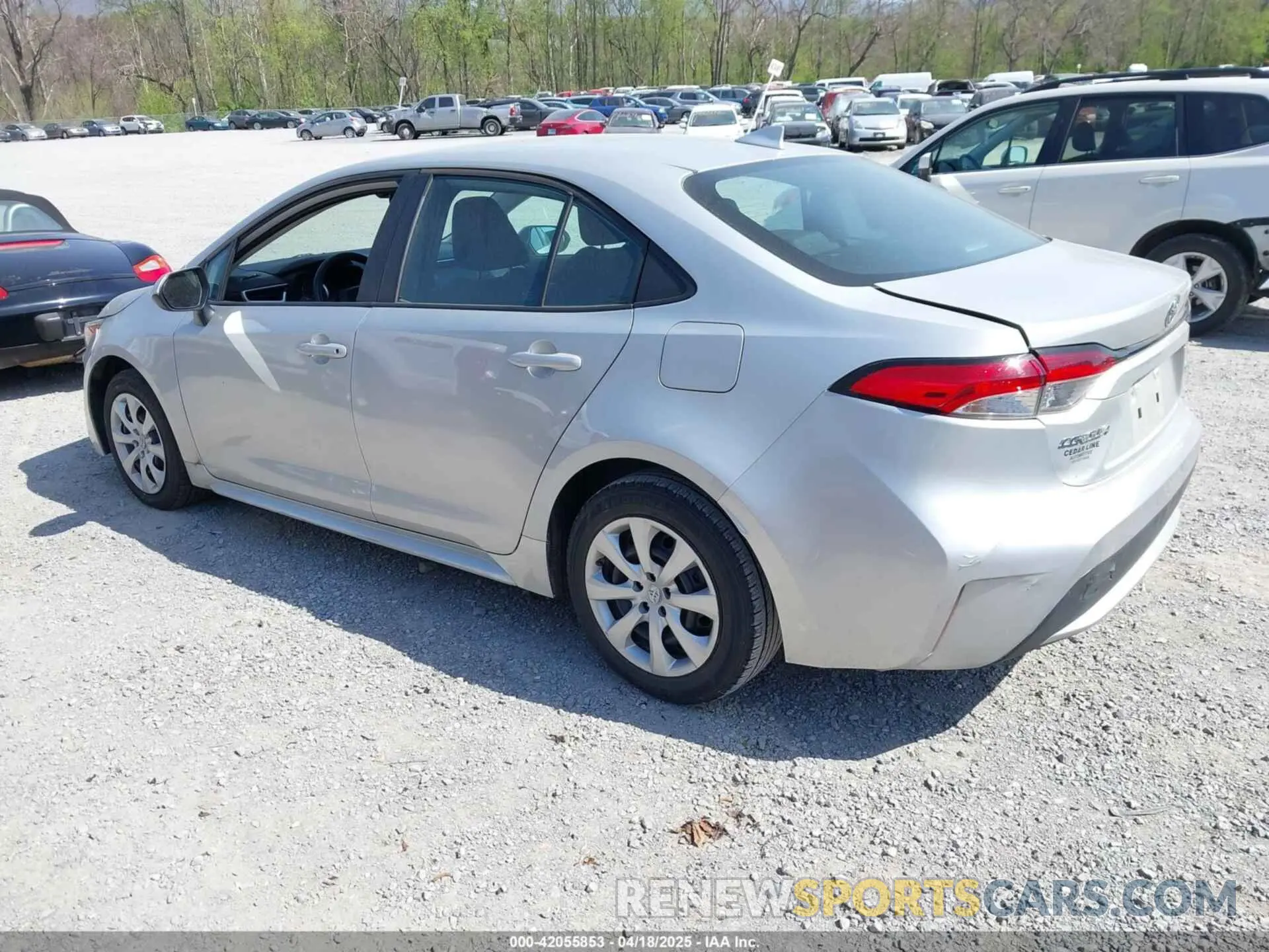 3 fotografías del automóvil dañado 5YFEPMAE2MP246076 TOYOTA COROLLA 2021
