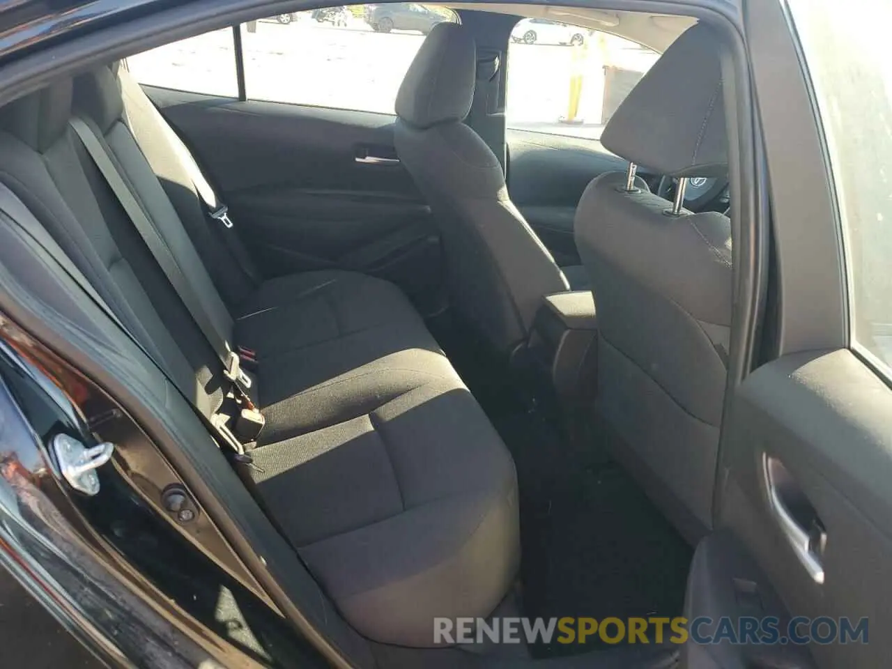 10 fotografías del automóvil dañado 5YFEPMAE2MP269101 TOYOTA COROLLA 2021